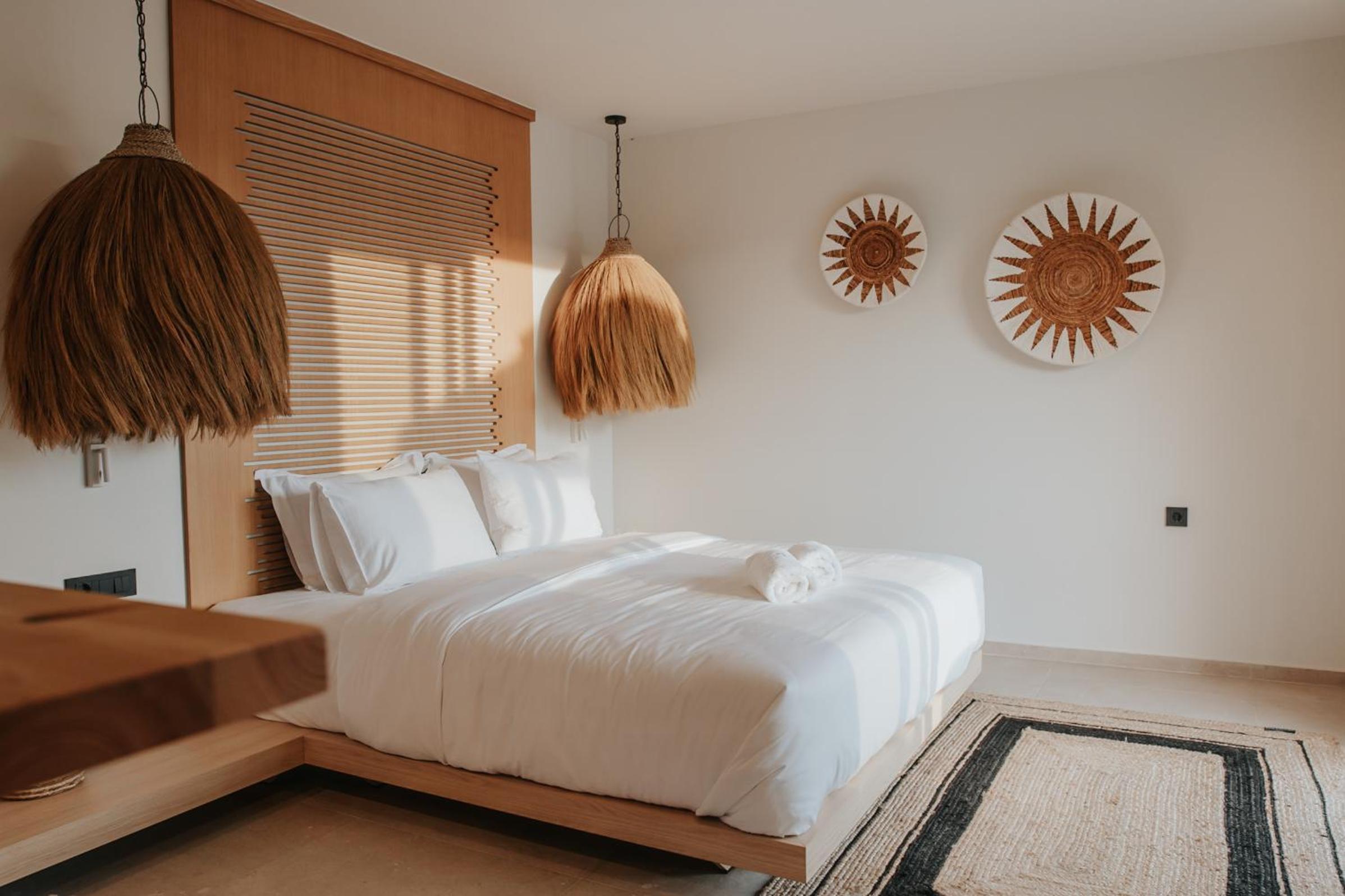 Suite with Private Pool - Photo 17