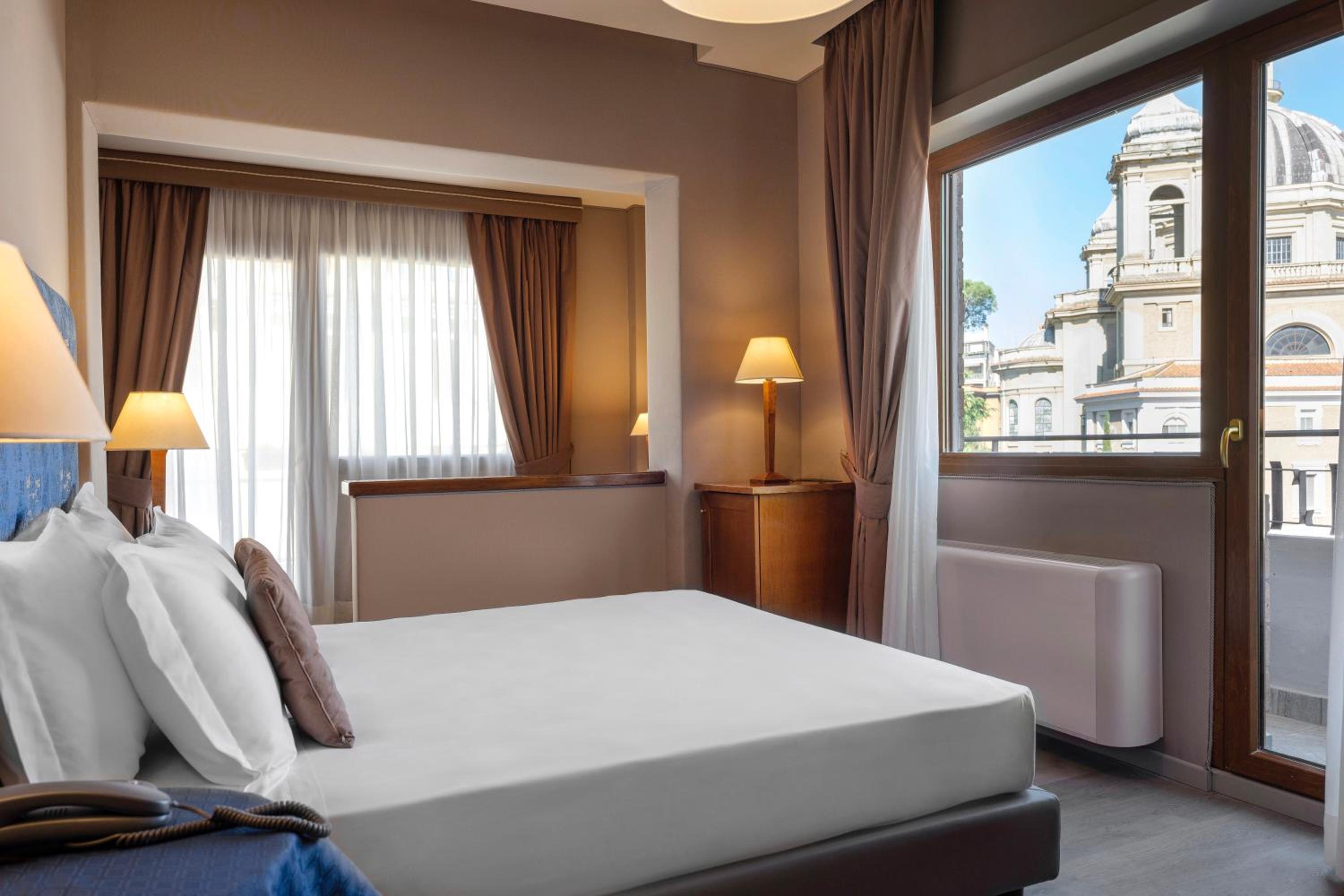 Deluxe Double or Twin Room with Balcony photo 1