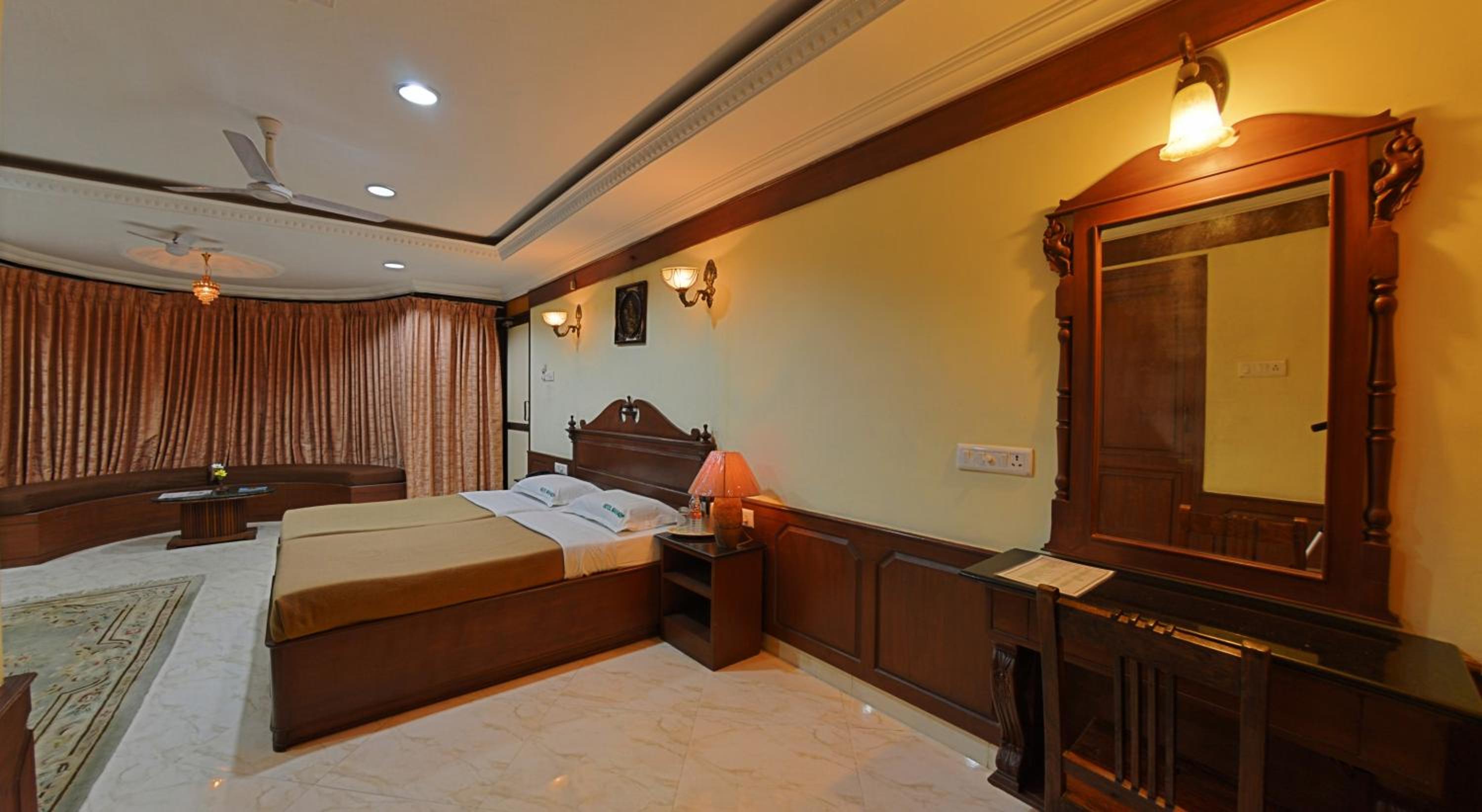 Large Double Room photo 2