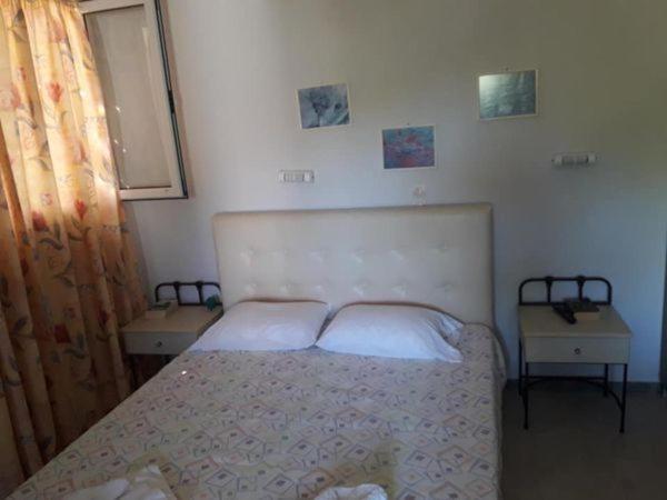 Double Room with Garden View - Photo 3