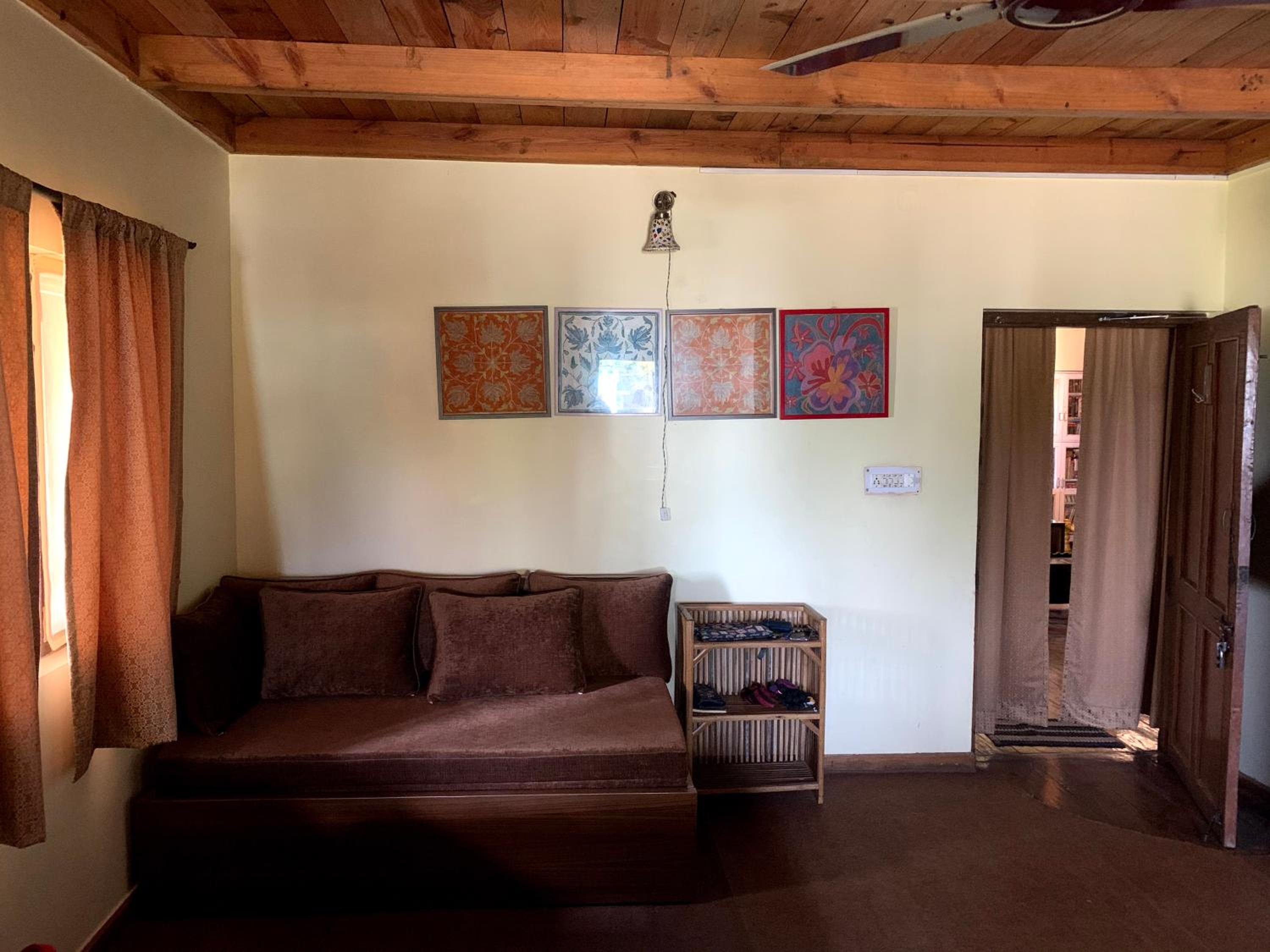 Bungalow With Garden View photo 1