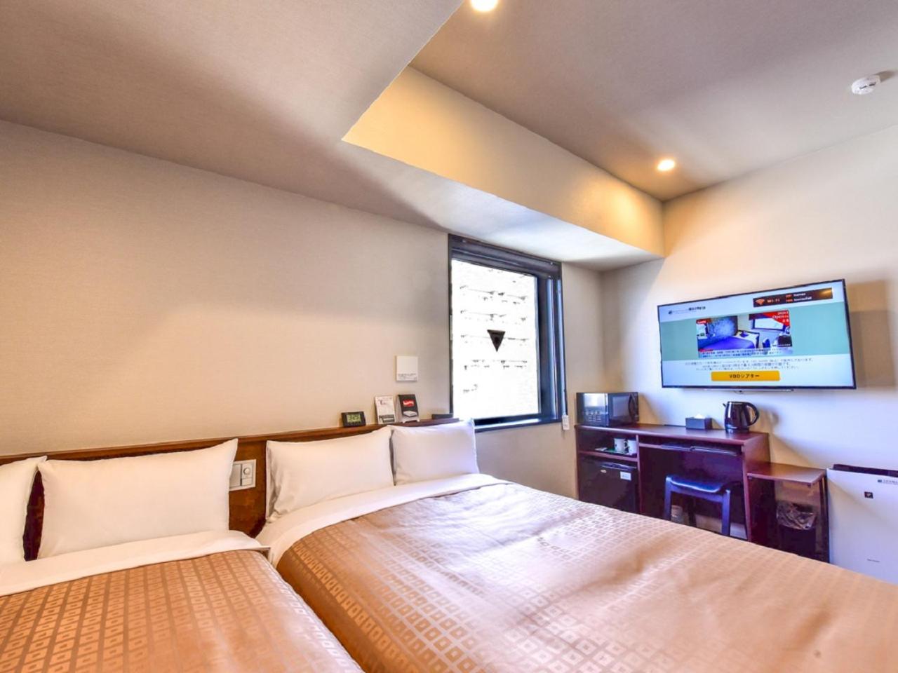 Twin Room - Non-Smoking - Photo 4