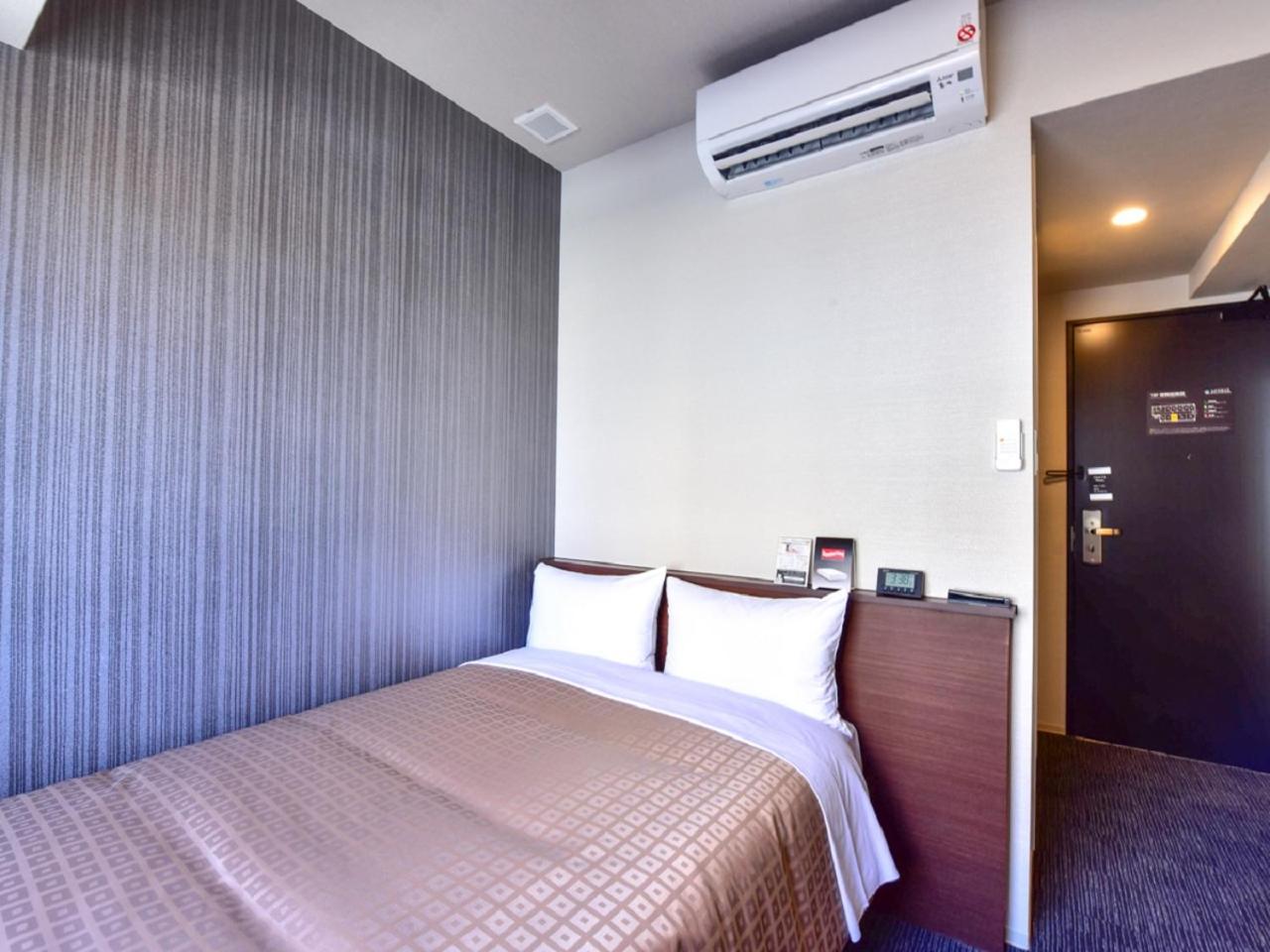Double Room with Small Double Bed - Smoking - Photo 4