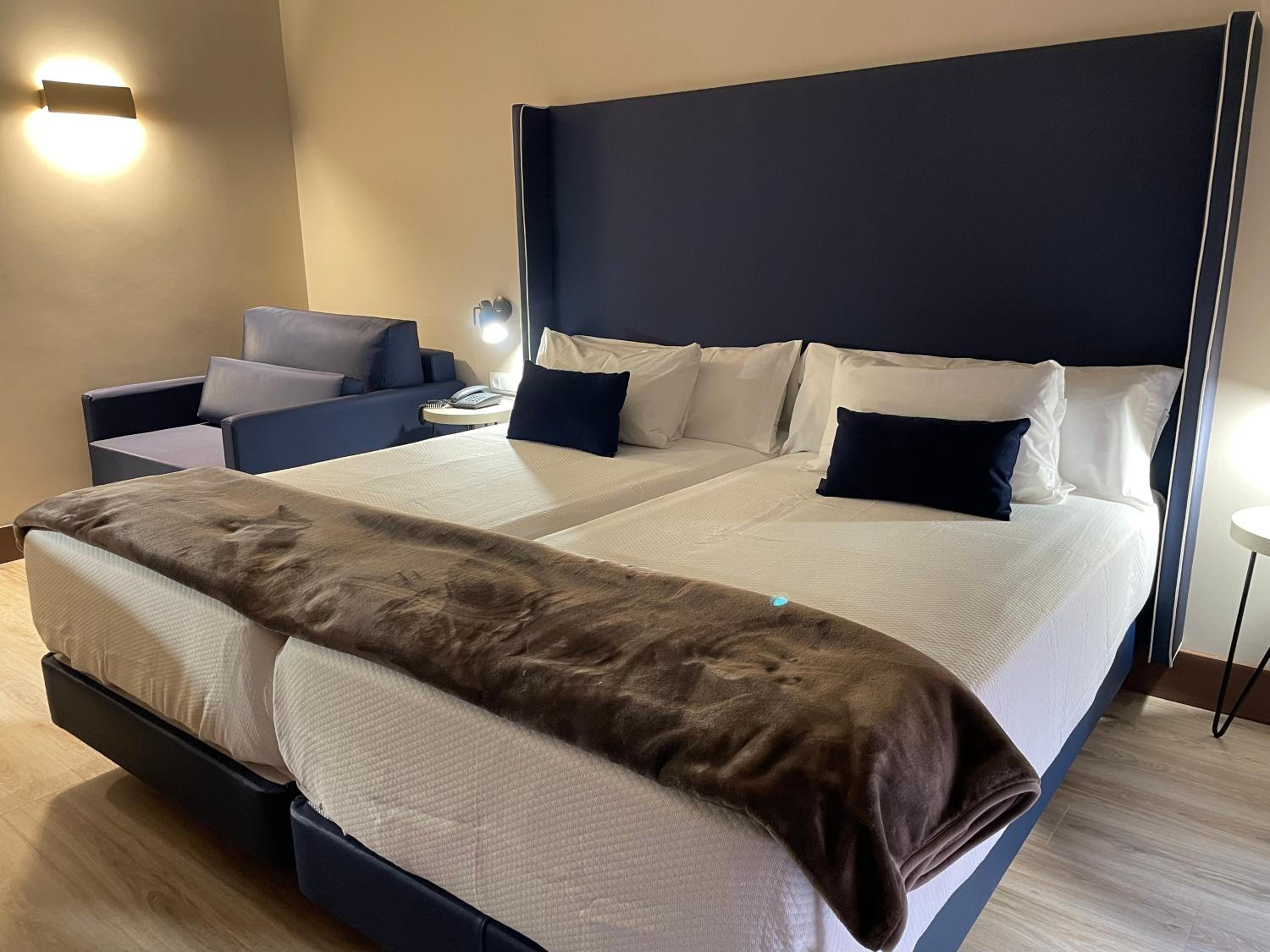 Habitación Twin Confort con cama supletoria - Photo 3