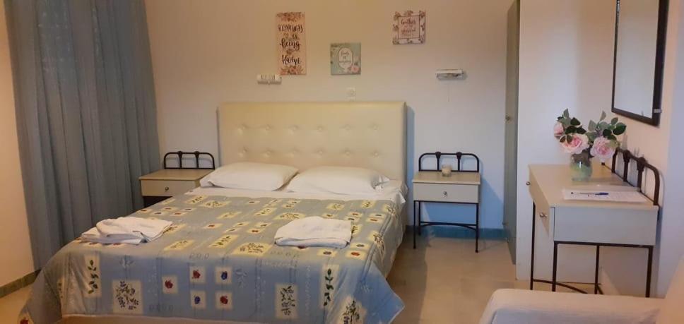 Double Room with Garden View - Photo 1