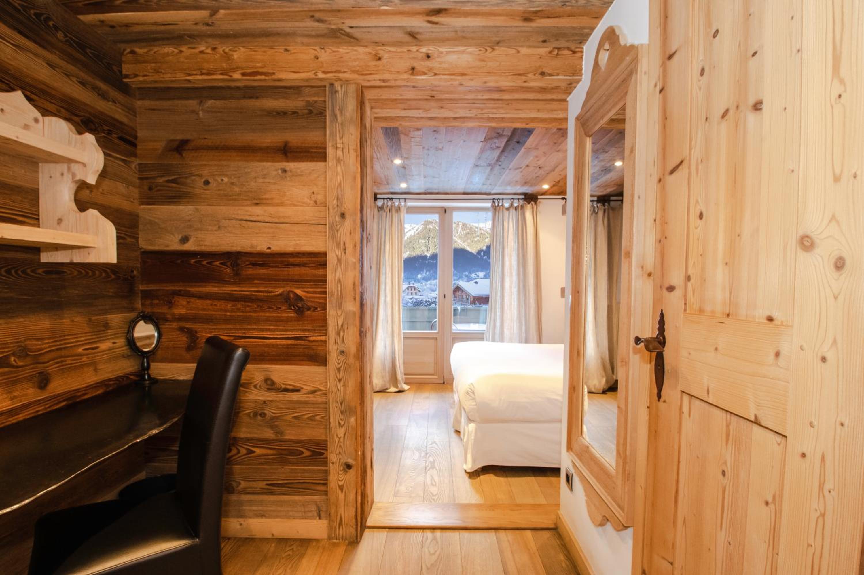 Signature Room Brévent  with Spa Access
