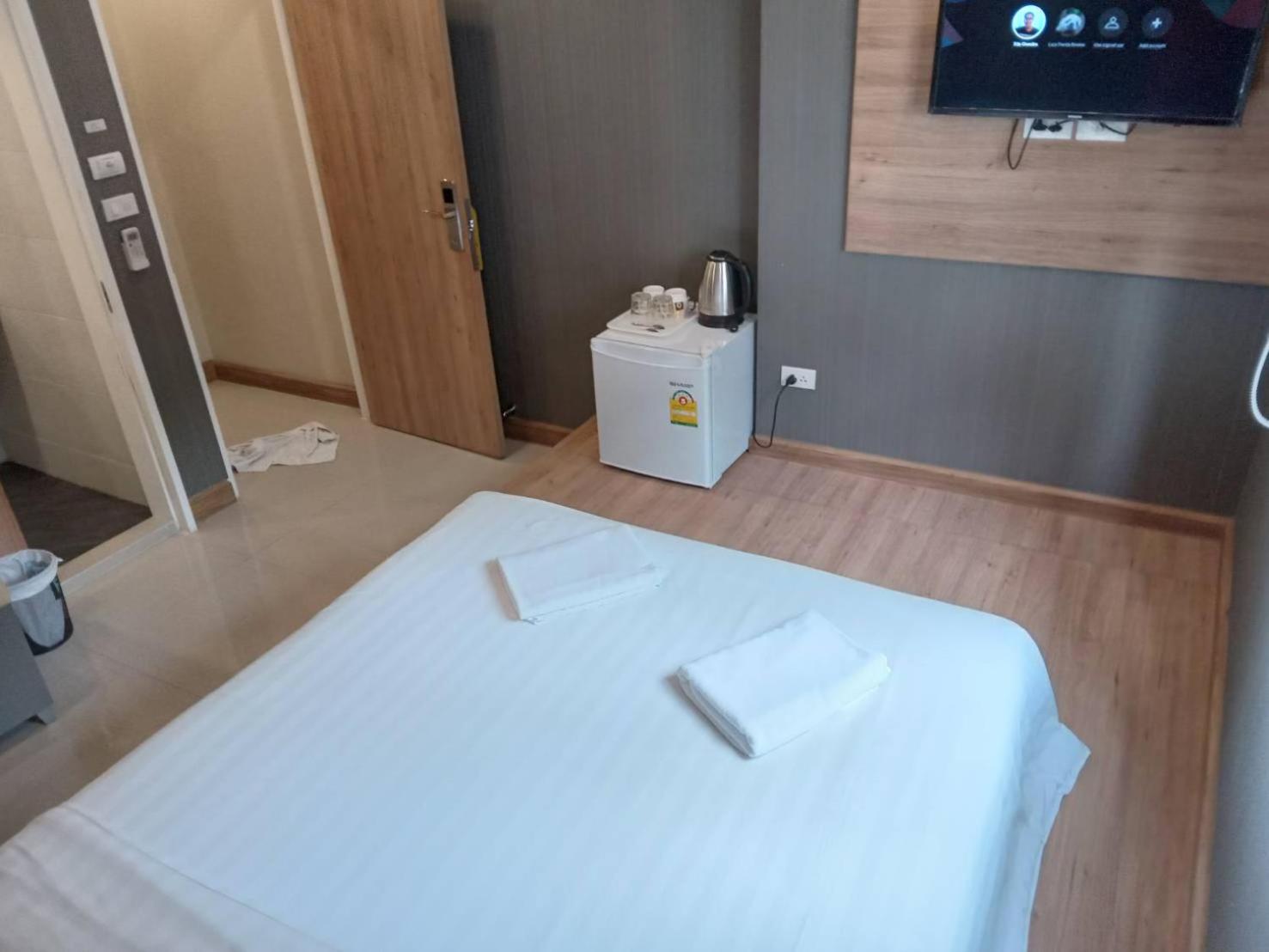 Deluxe Double Room With Window photo 1