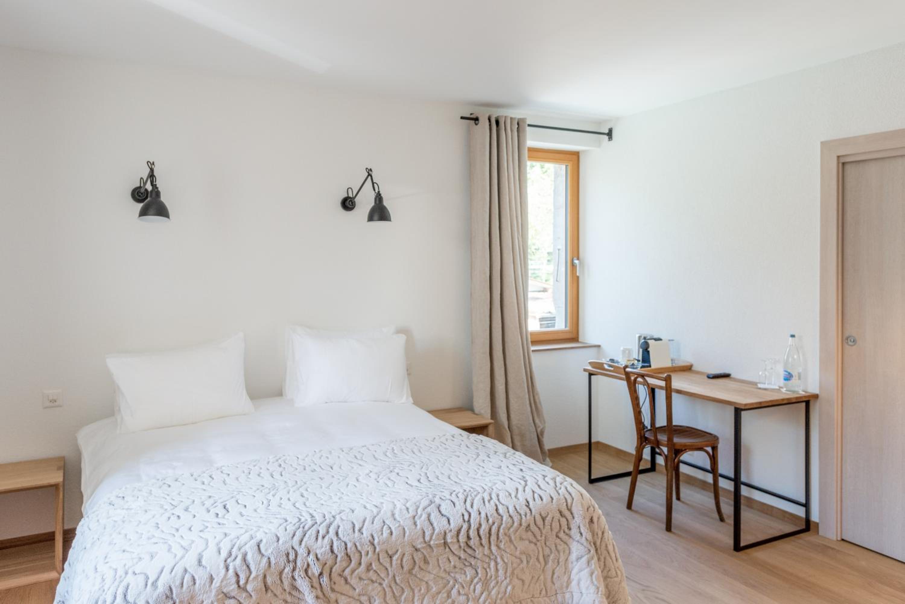 Large Double Room photo 3