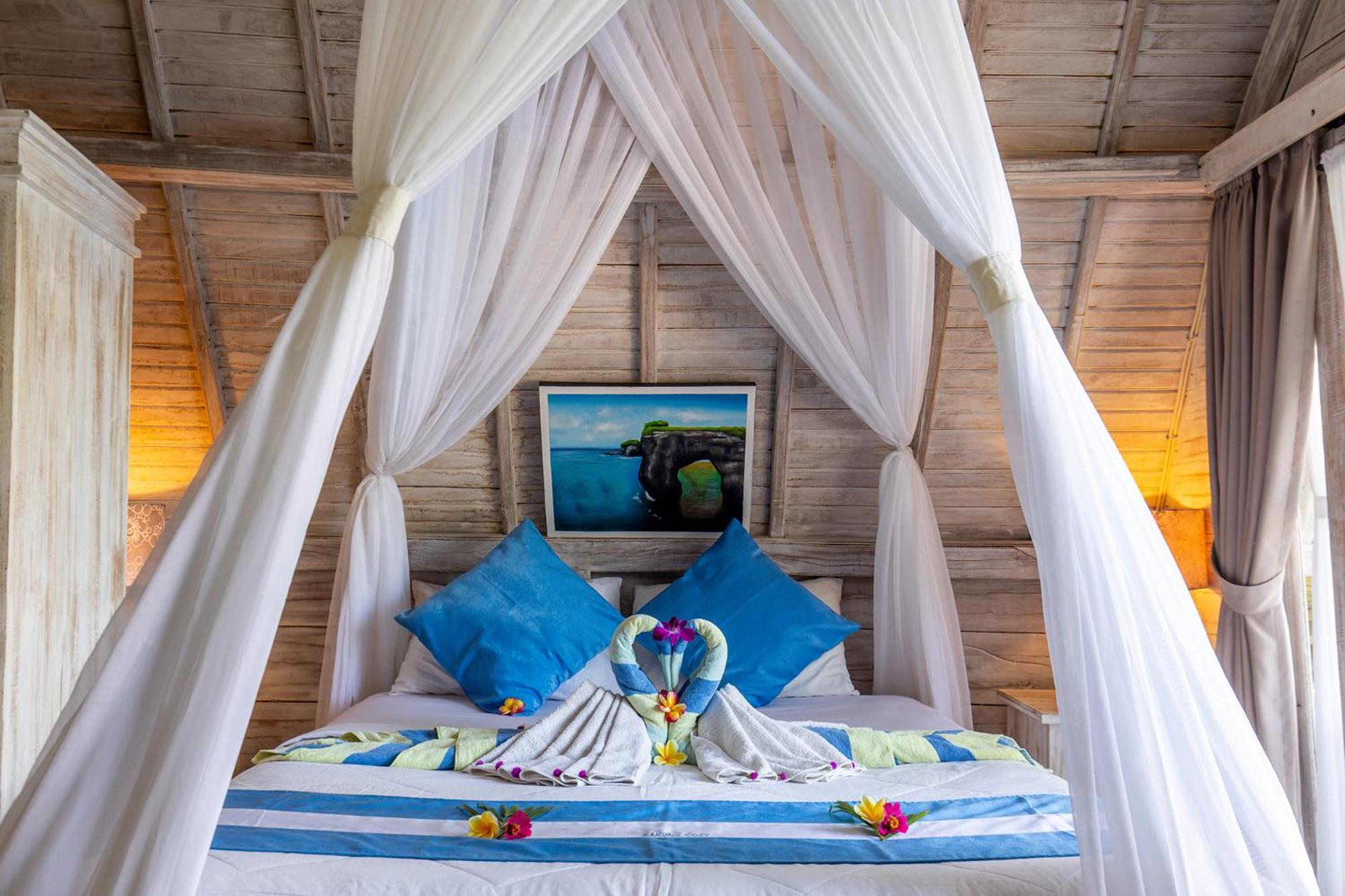 Deluxe Double Room with Balcony - Photo 4