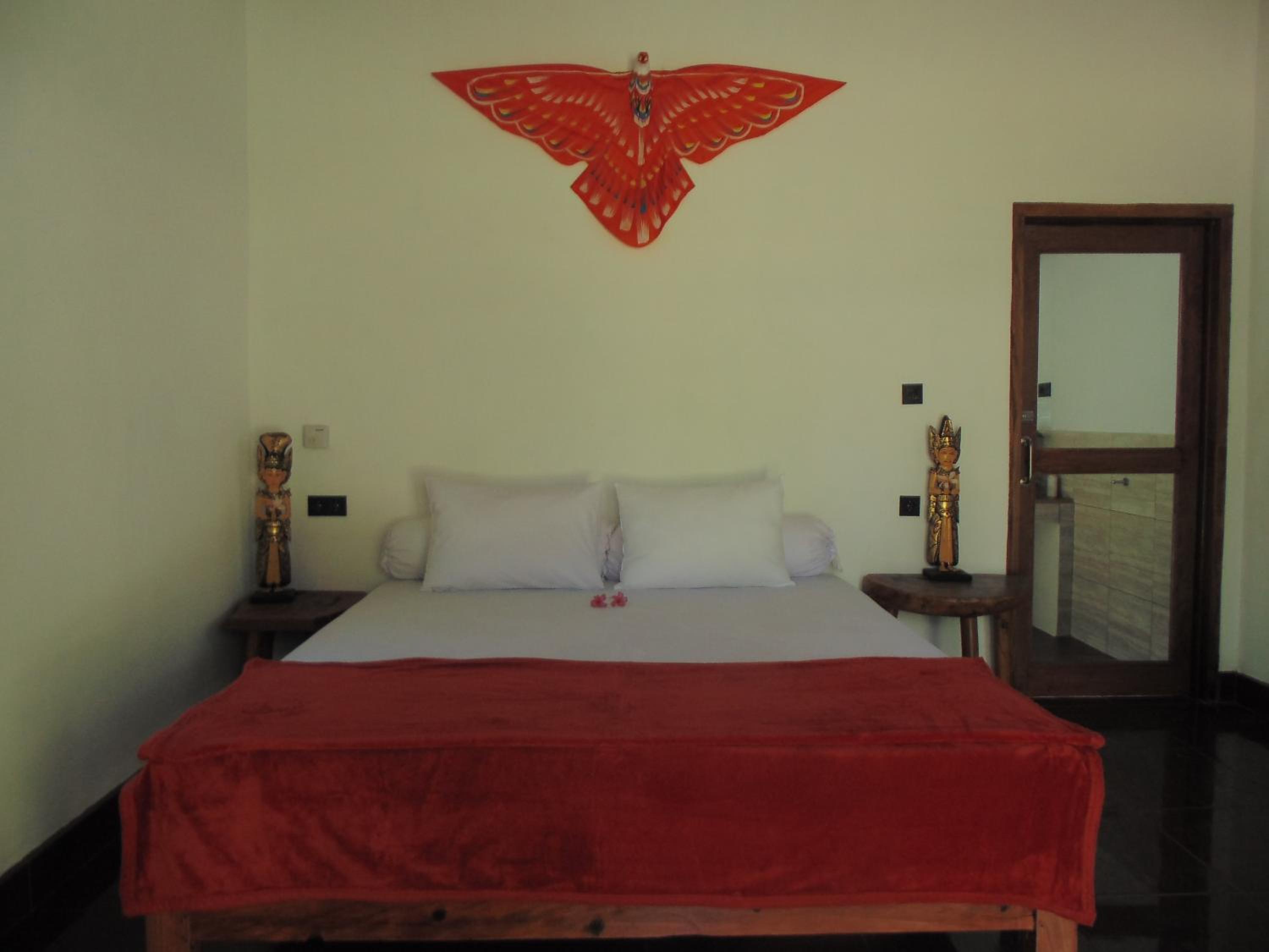 Standard King Room - Photo 3