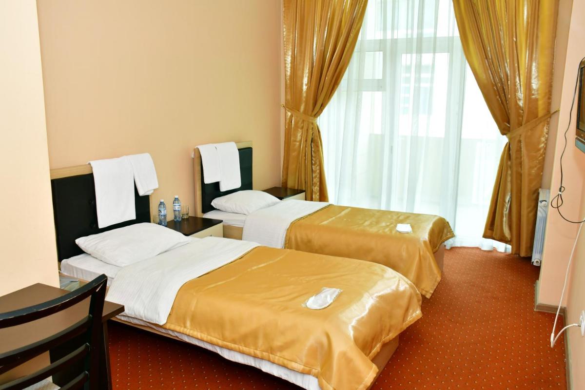 Double or Twin Room photo 2