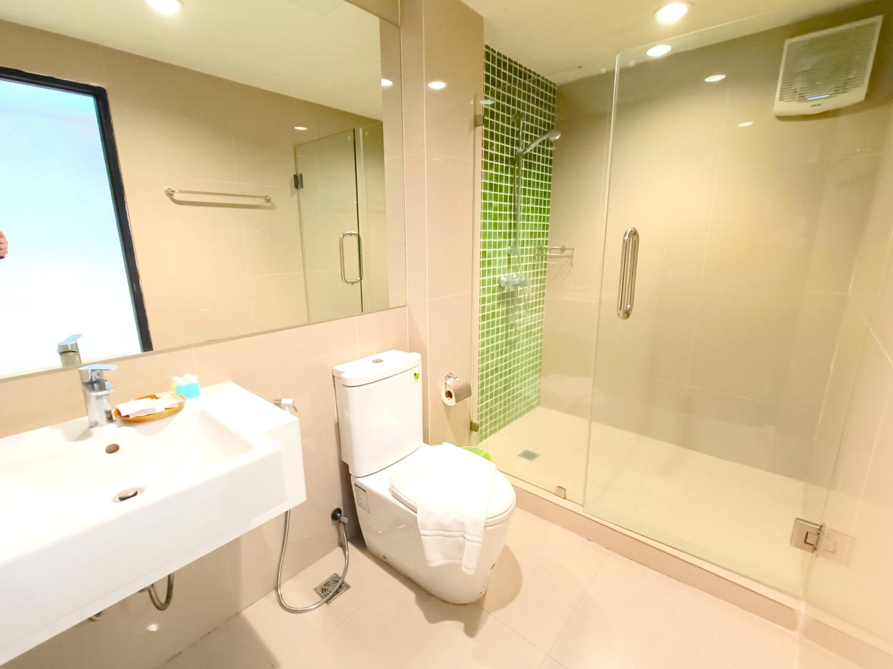 Standard Double or Twin Room - Photo 5