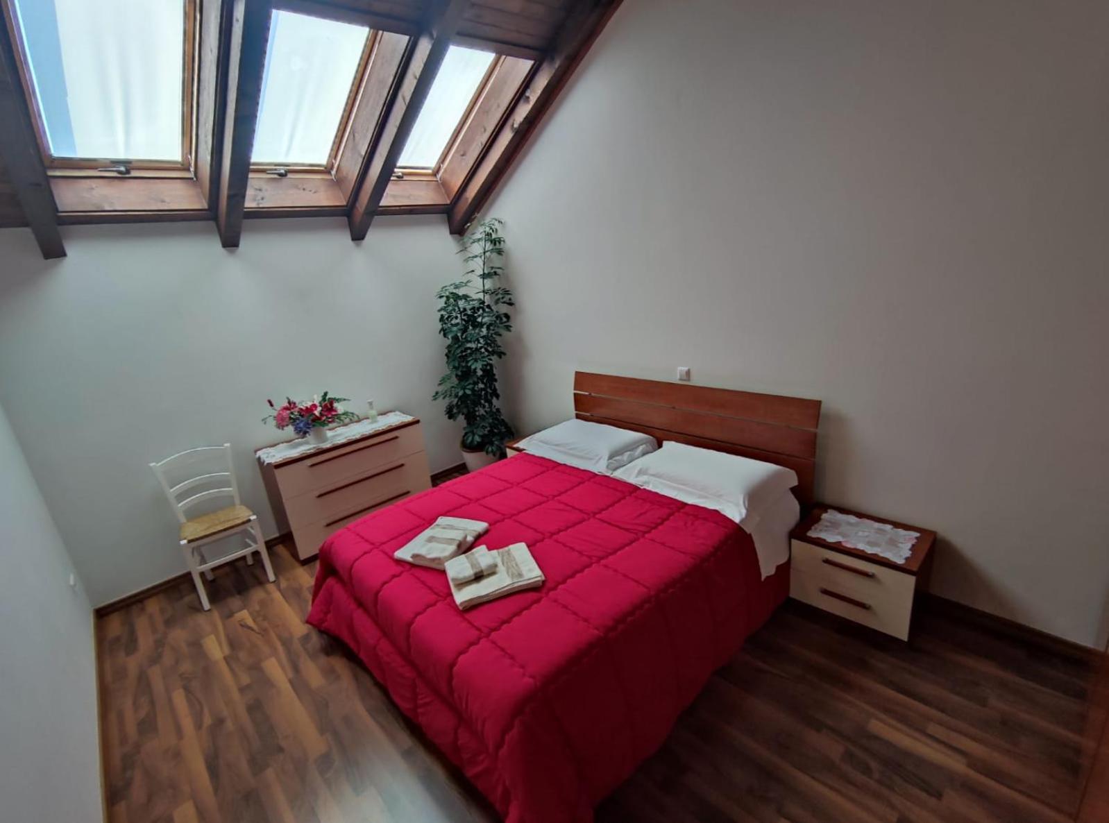Two-Bedroom Apartment photo 2