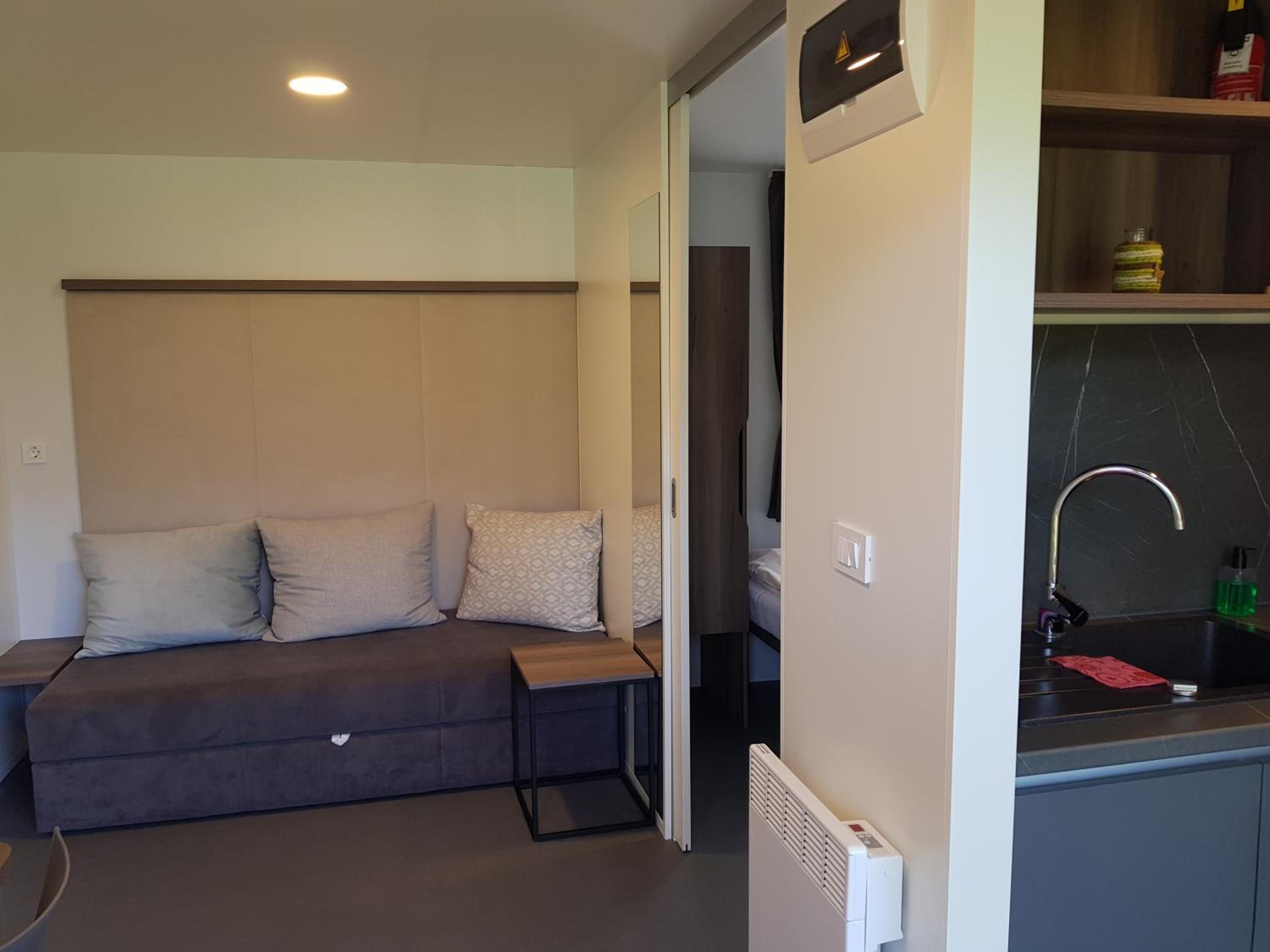 Mobile Home photo 1