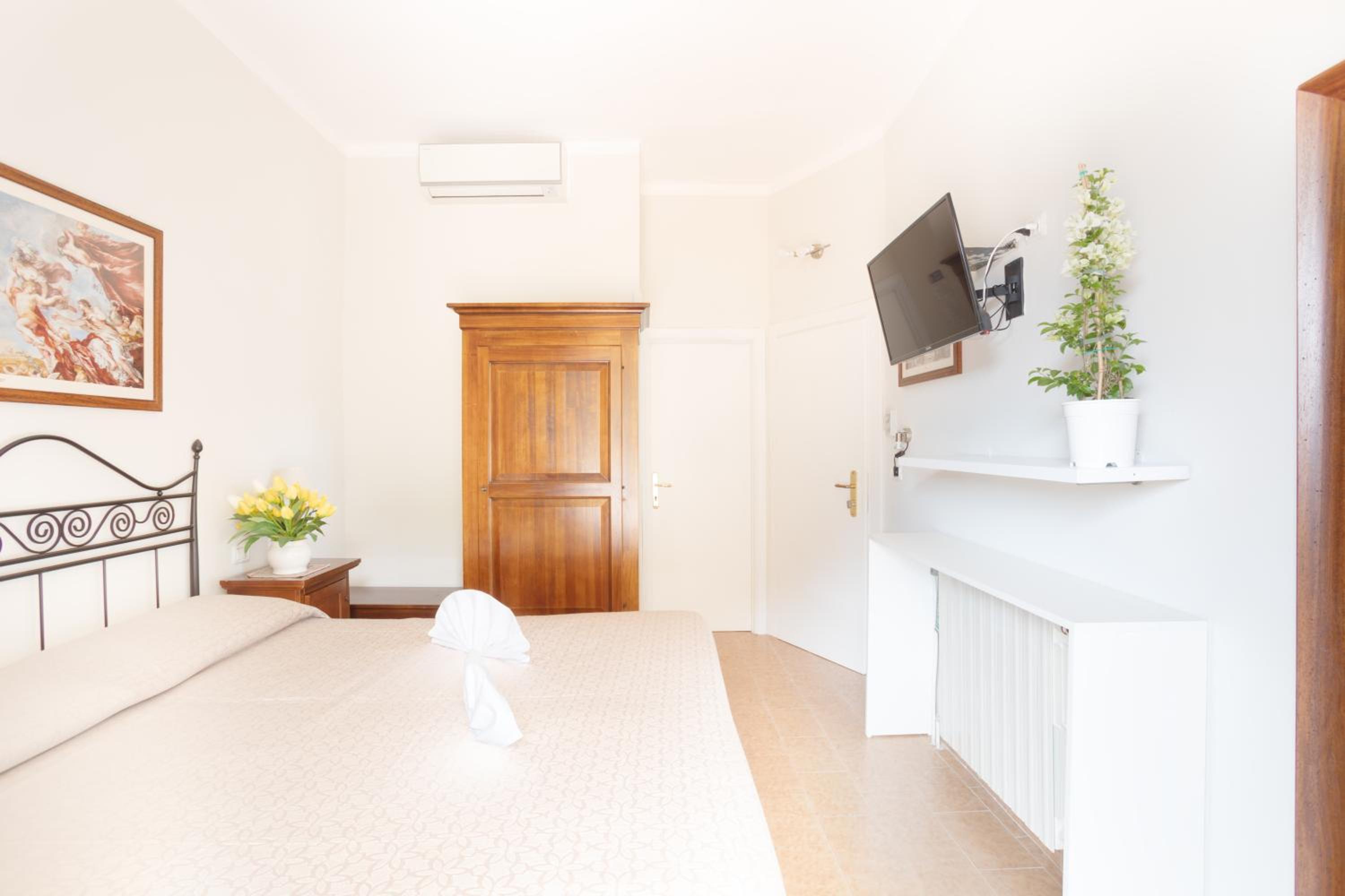 Standard Double or Twin Room Ground Floor photo 1