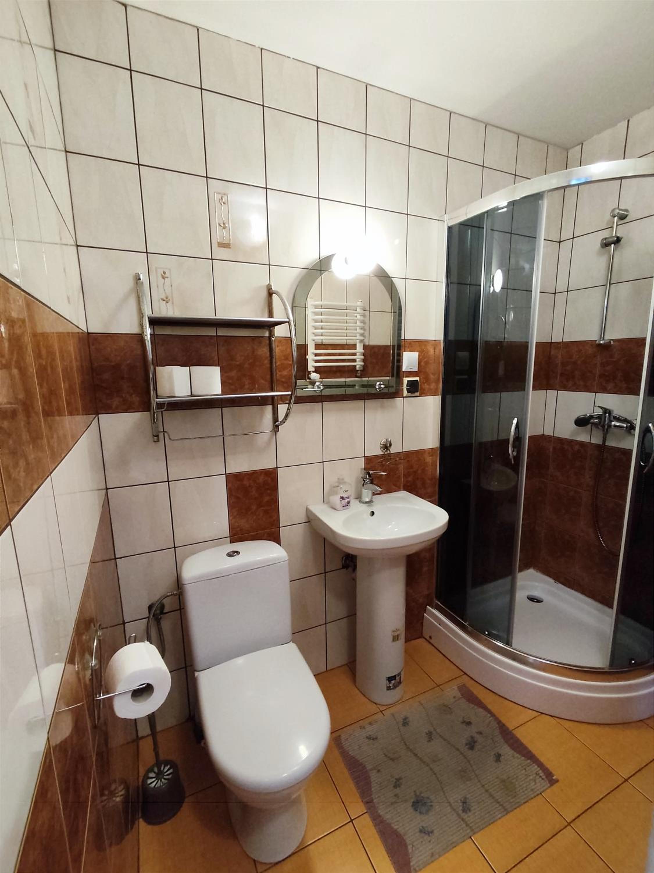 Family Room with Private Bathroom photo 3