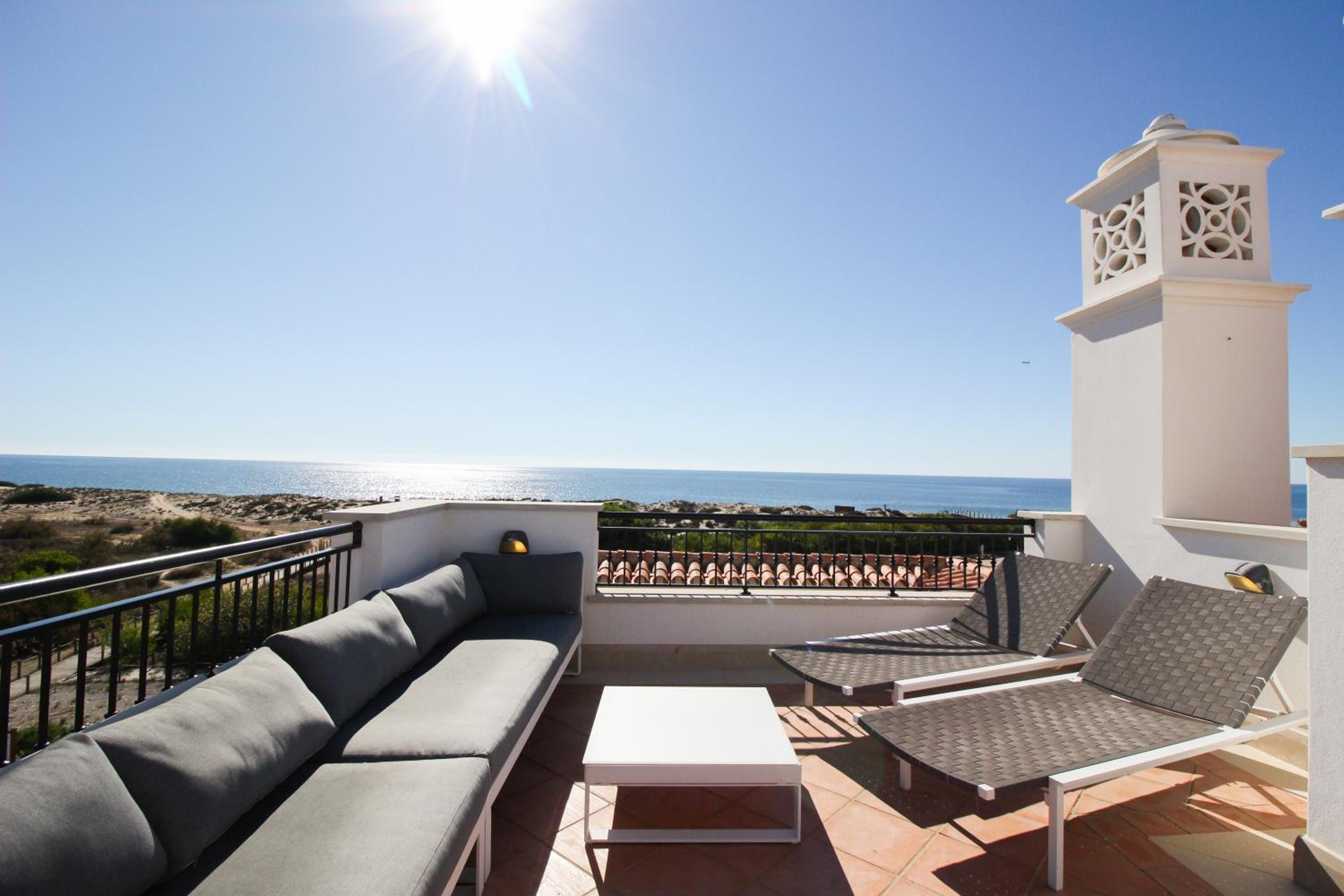 Two-Bedroom Apartment With Sea View and hot tub - First floor, photo 6