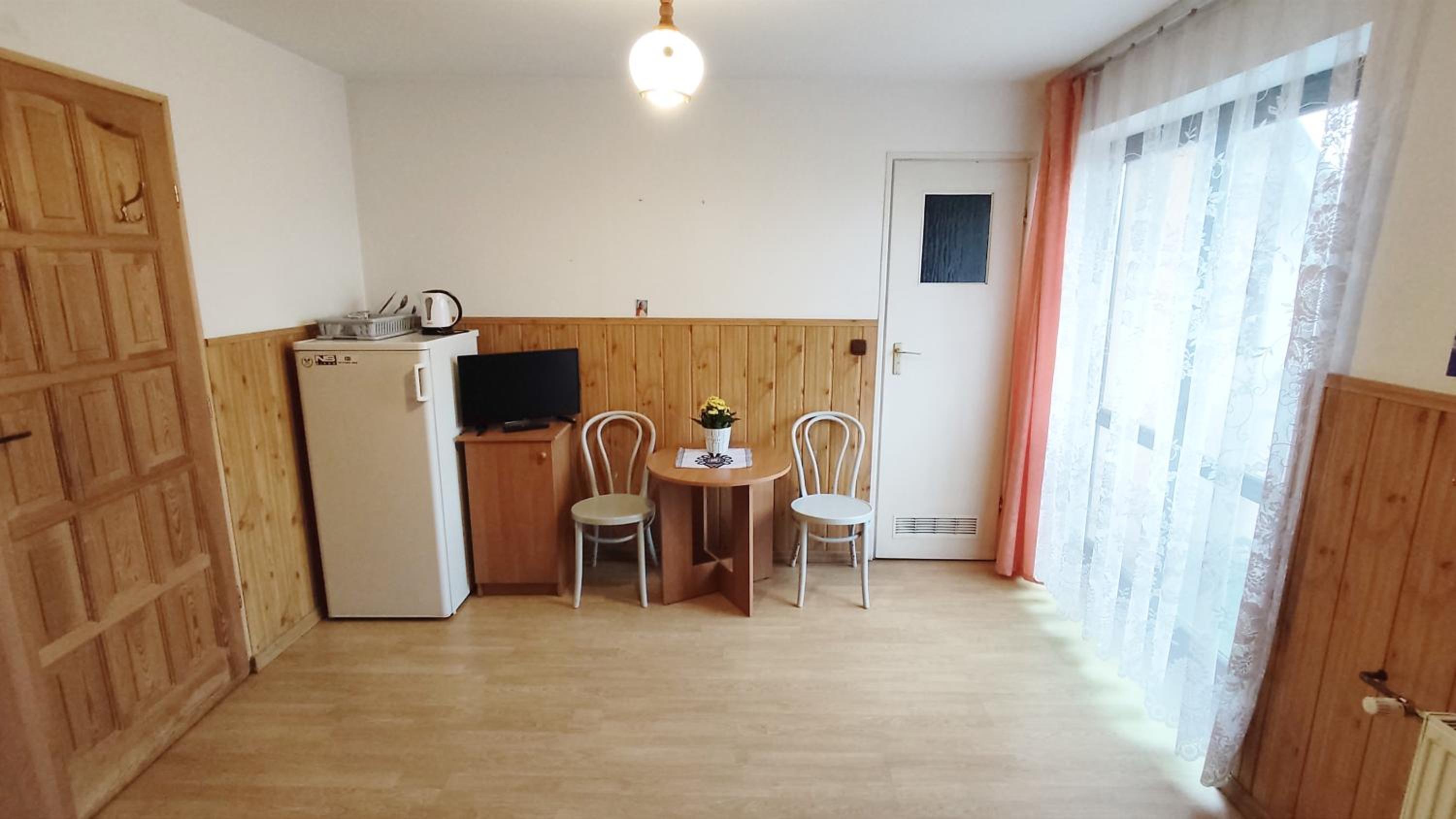 Double Room with Private Bathroom photo 2