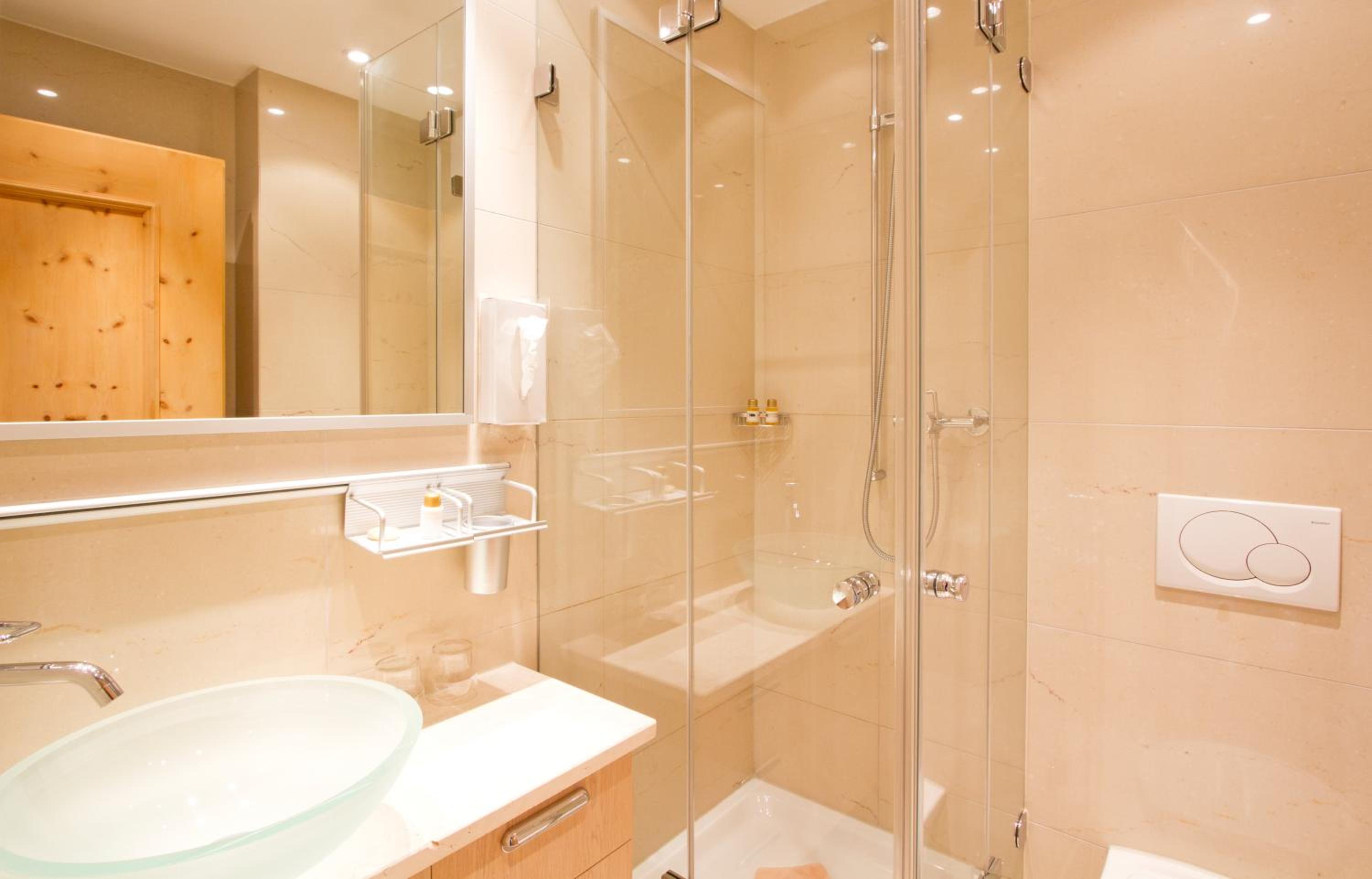 Economy Double Room - Photo 5