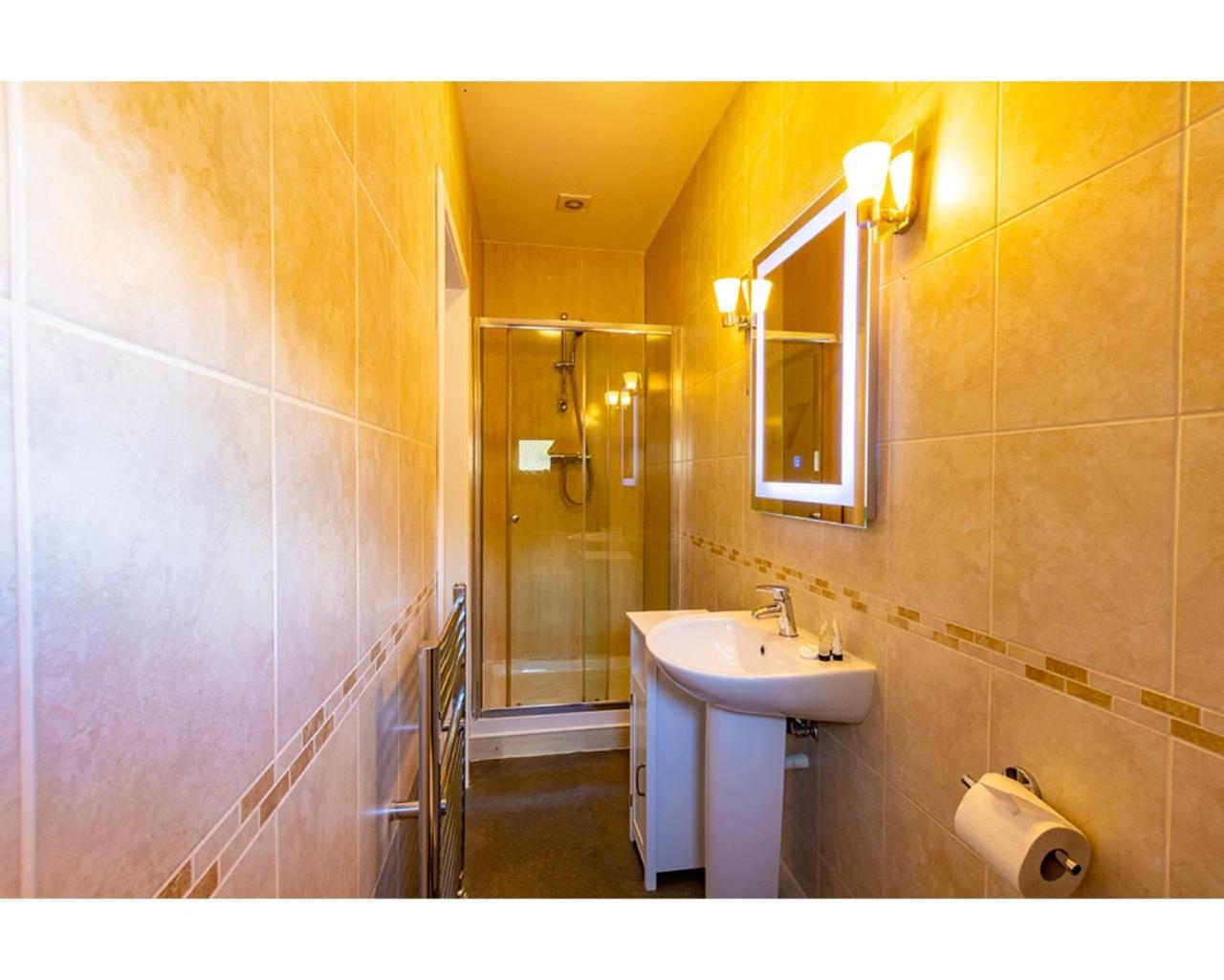 Single Room with Shower photo 3