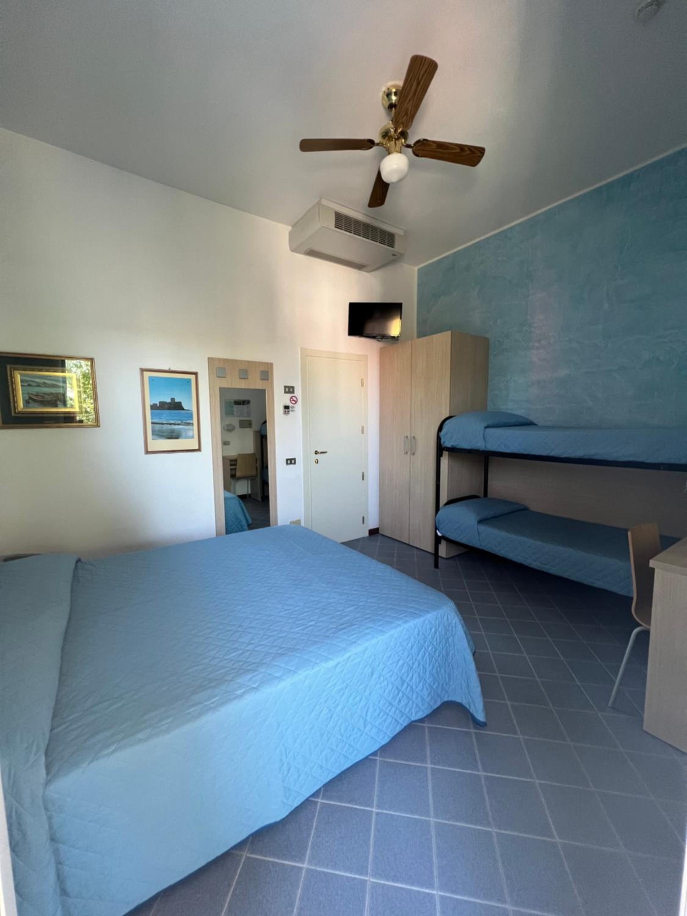 Comfort Quadruple Room - Photo 4