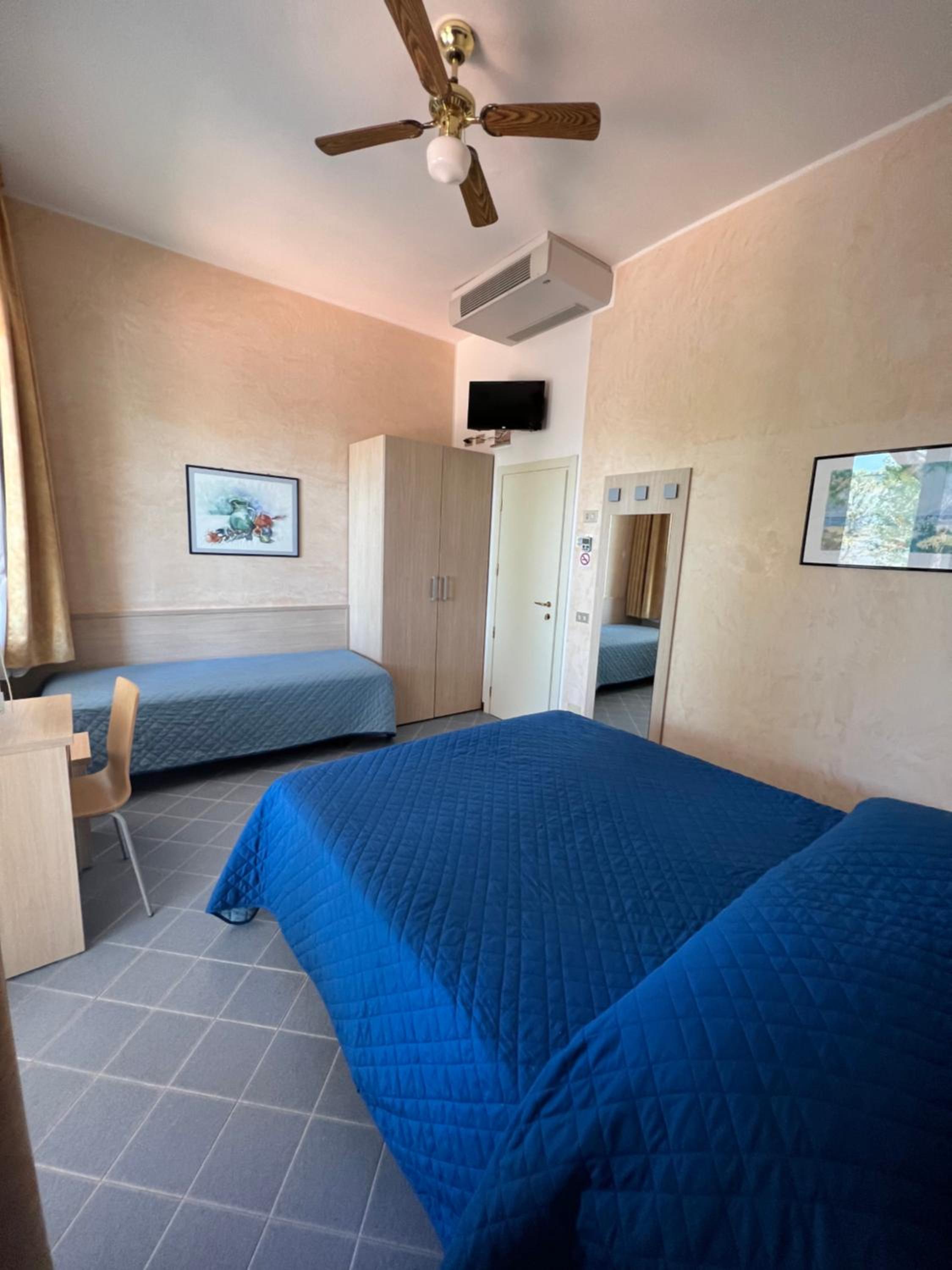 Triple Room - Photo 3