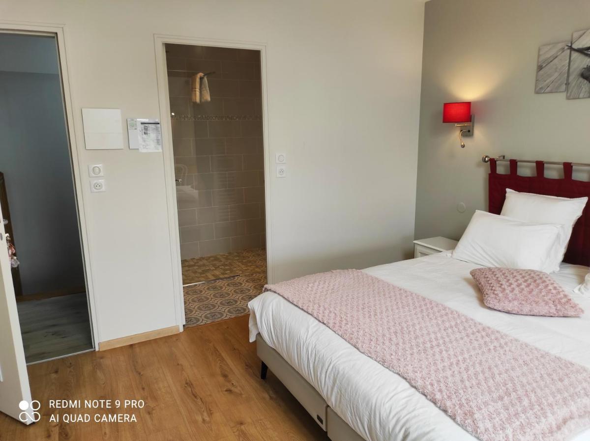 Double Room with Private Bathroom photo 2