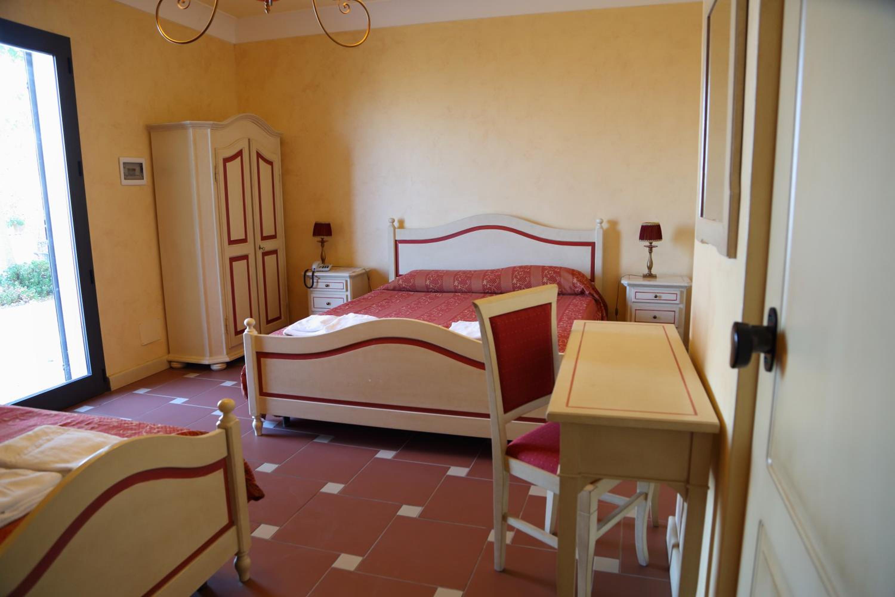 Double Room - Disability Access photo 1