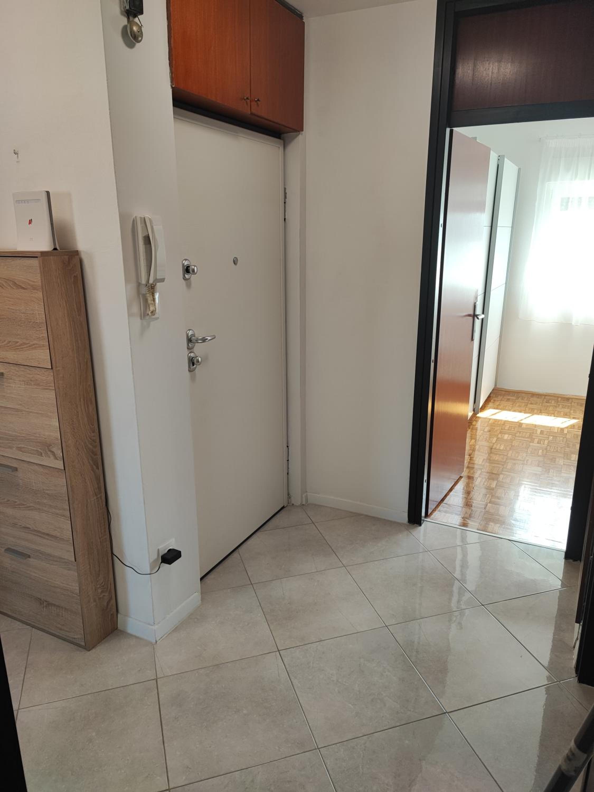 Apartment - Photo 2