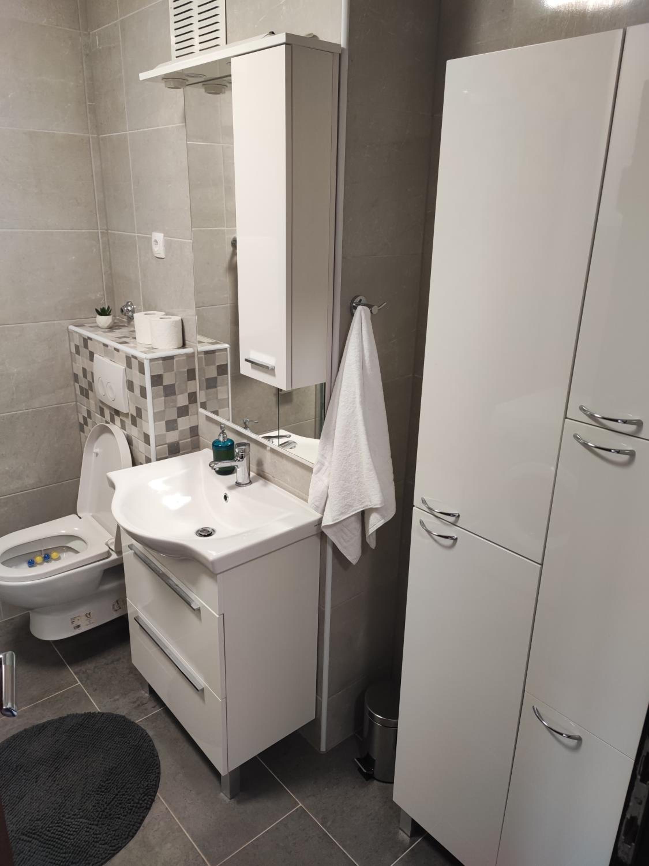 Apartment - Photo 4