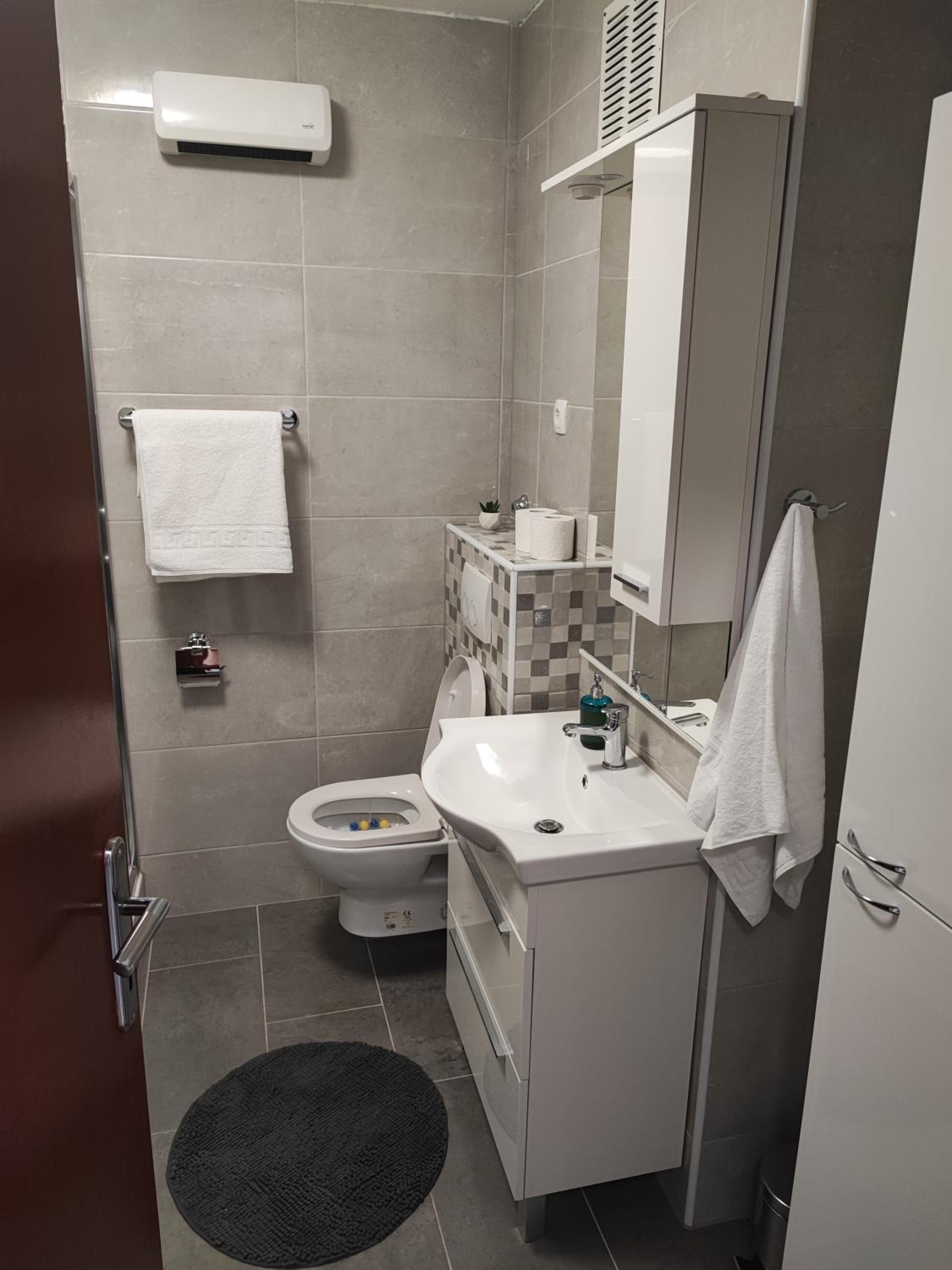 Apartment - Photo 5