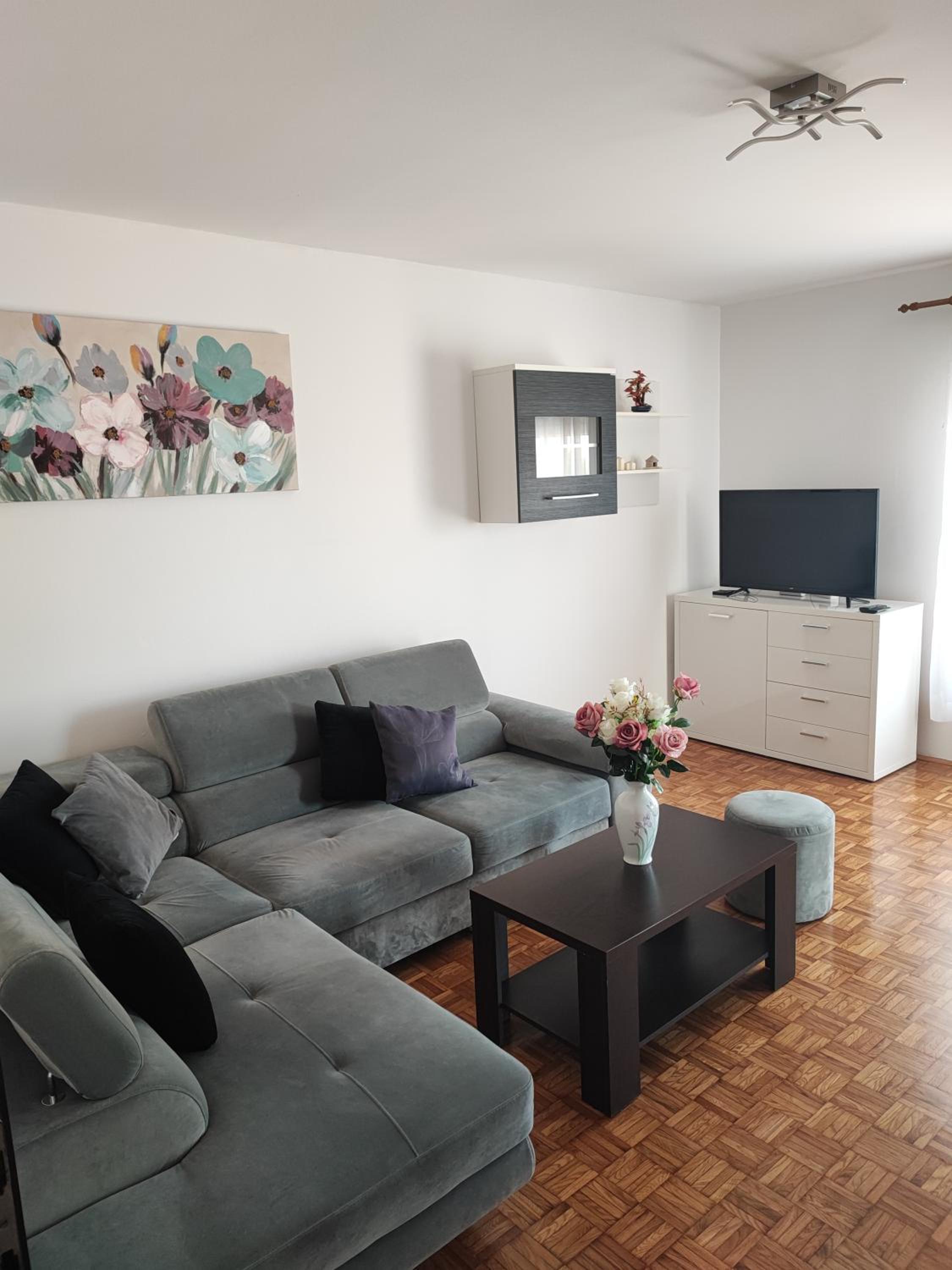 Apartment - Photo 1