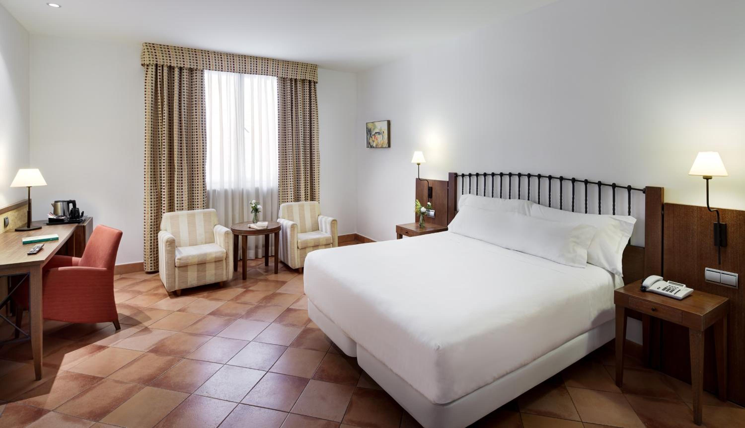 Double Room - Photo 5