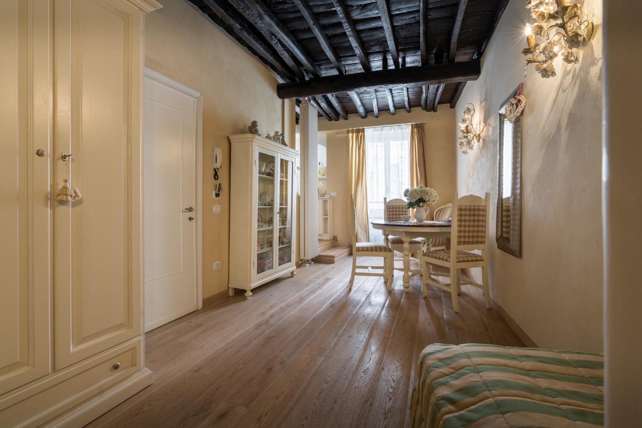 One-Bedroom Apartment - Photo 6