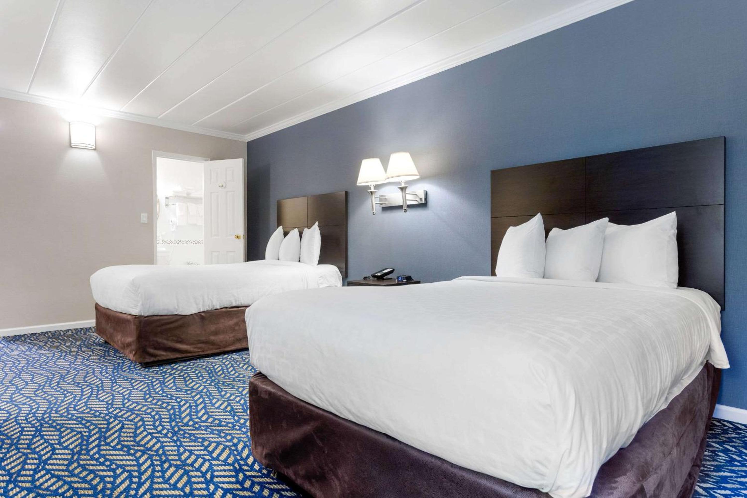Double Room with Two Double Beds - Non-Smoking - Photo 5