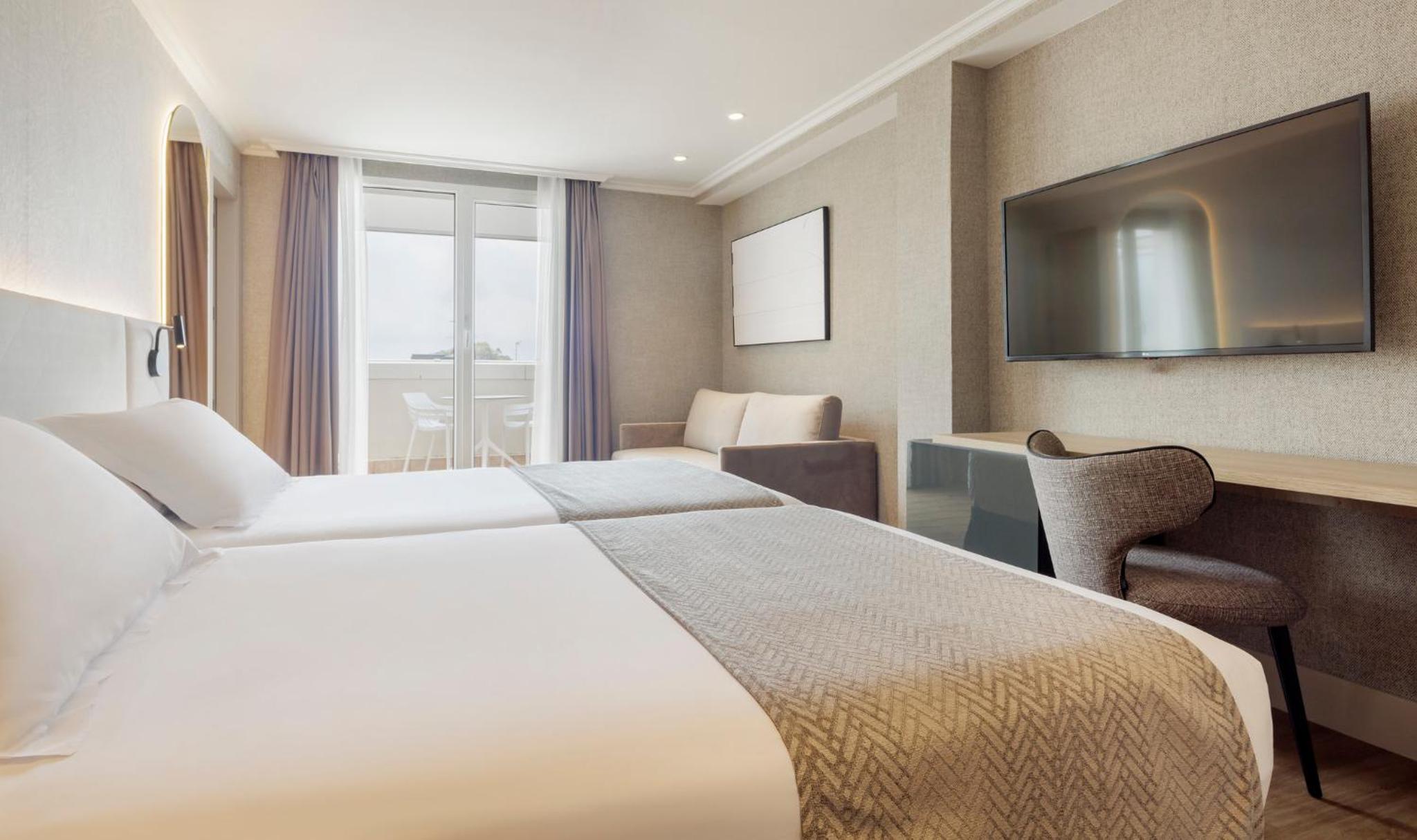 Superior Double or Twin Room with Terrace