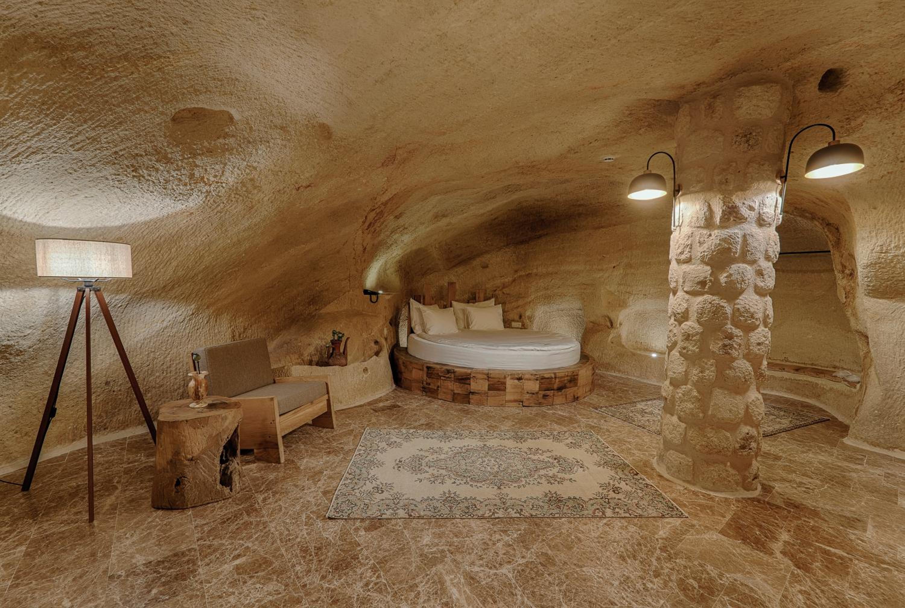 King Suite - Photo 2