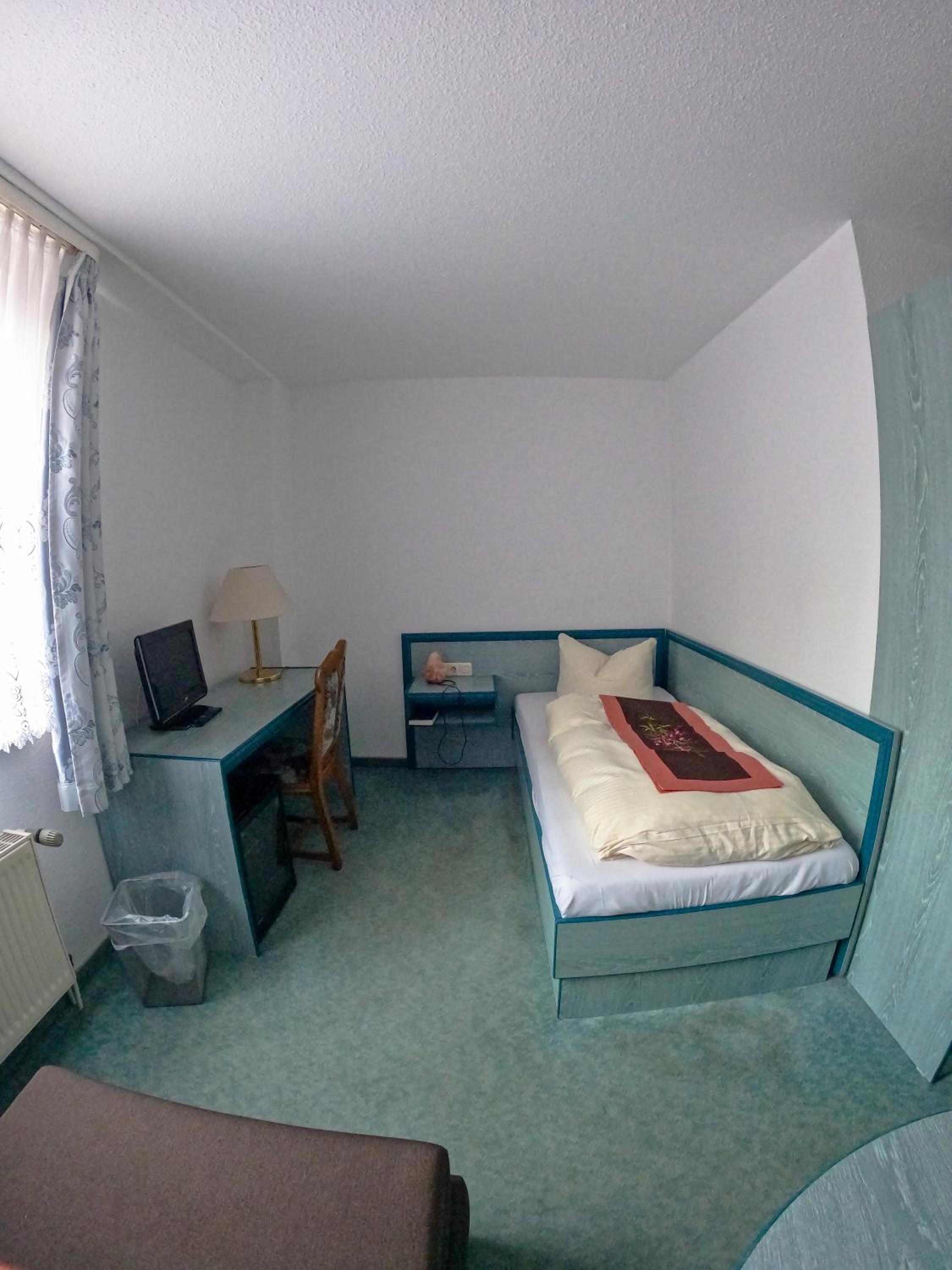 Single Room photo 3
