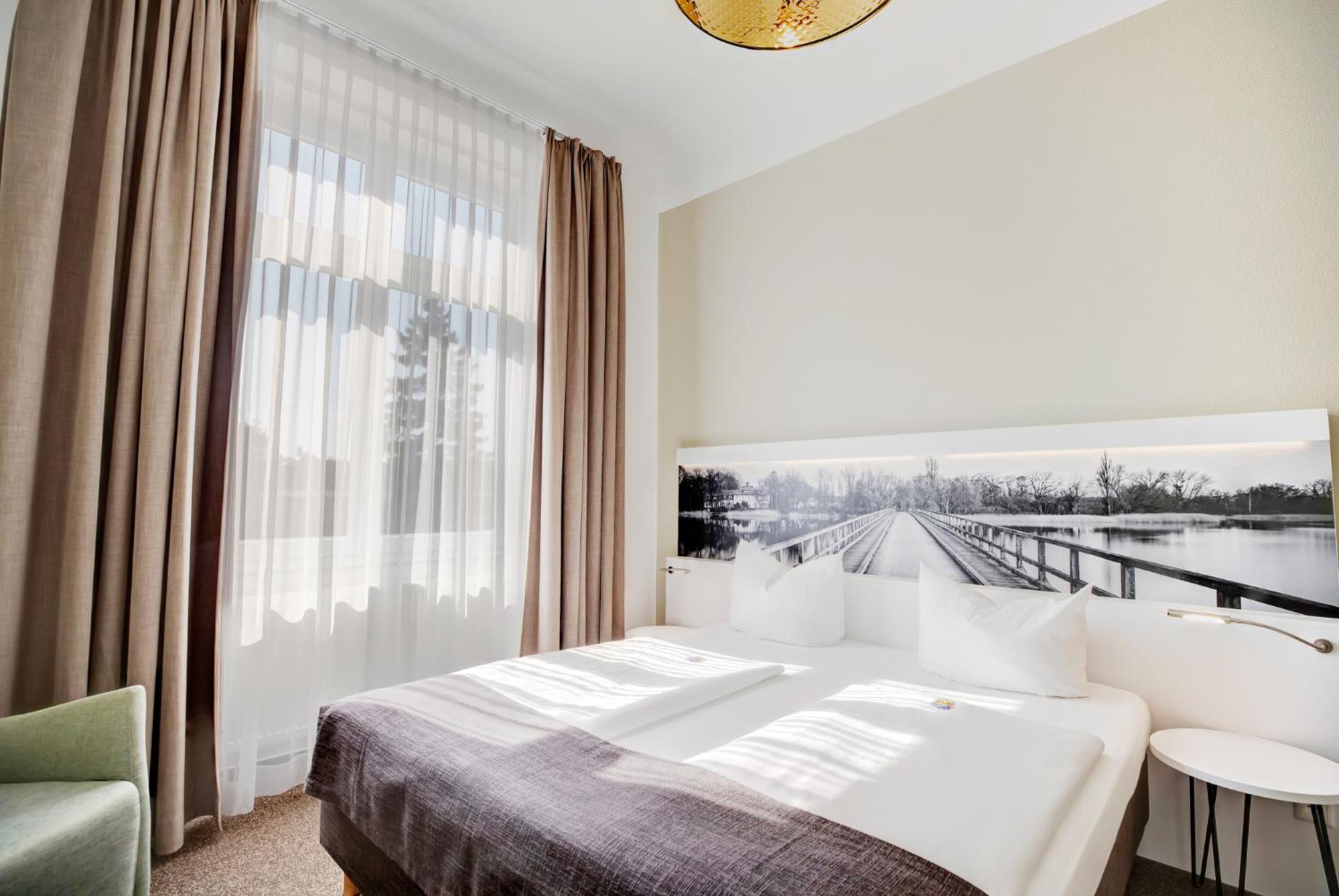 Standard Double Room - Photo 4
