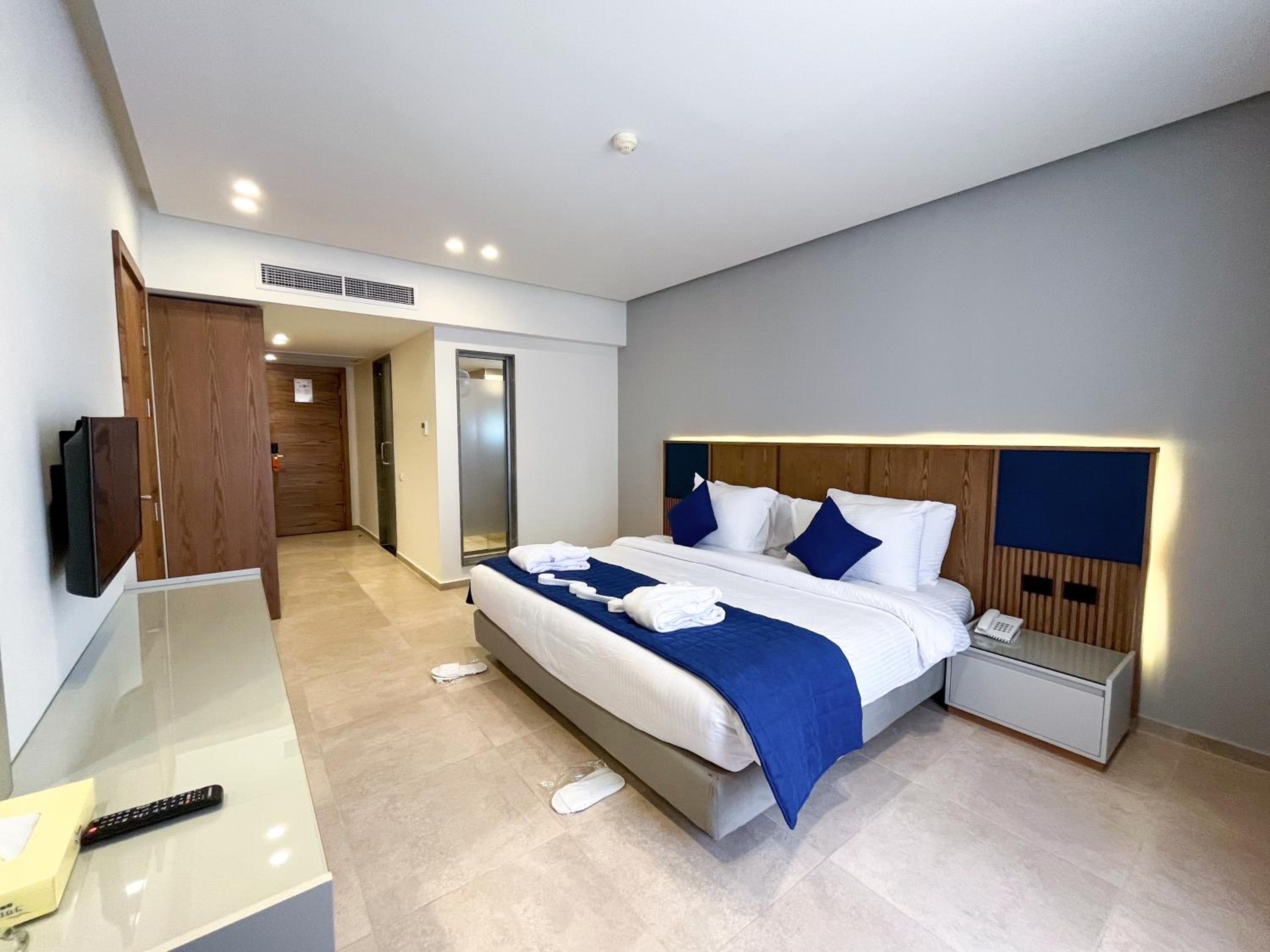 Superior Double or Twin Room - Photo 2