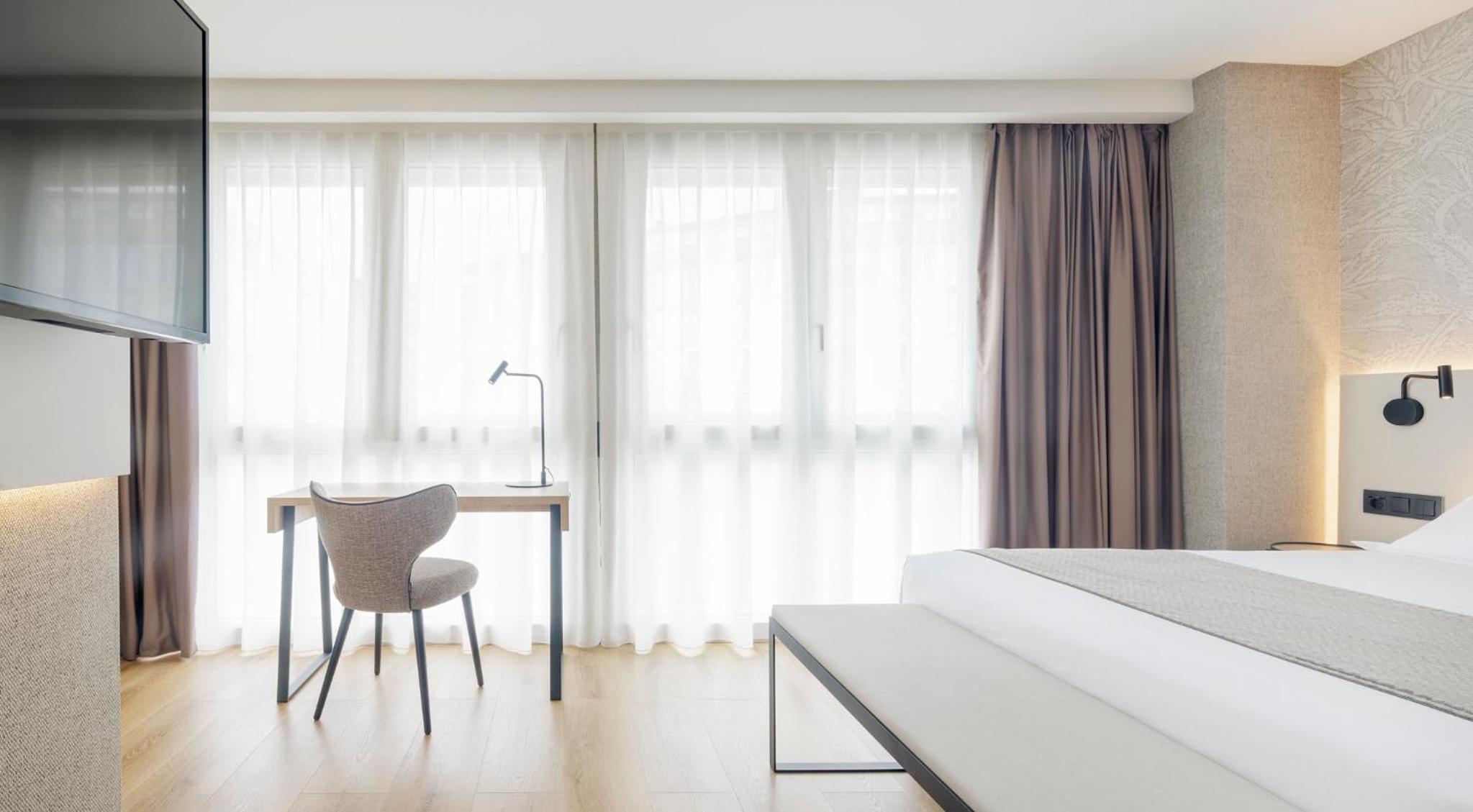 Superior Double or Twin Room photo 3