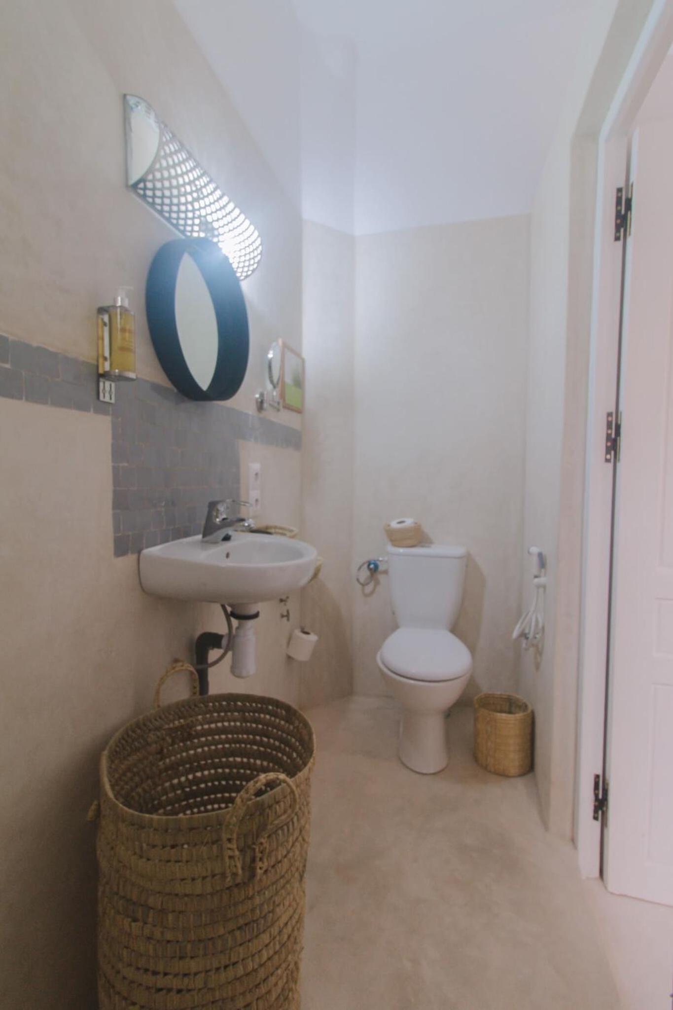 Double Room with Private Bathroom photo 2