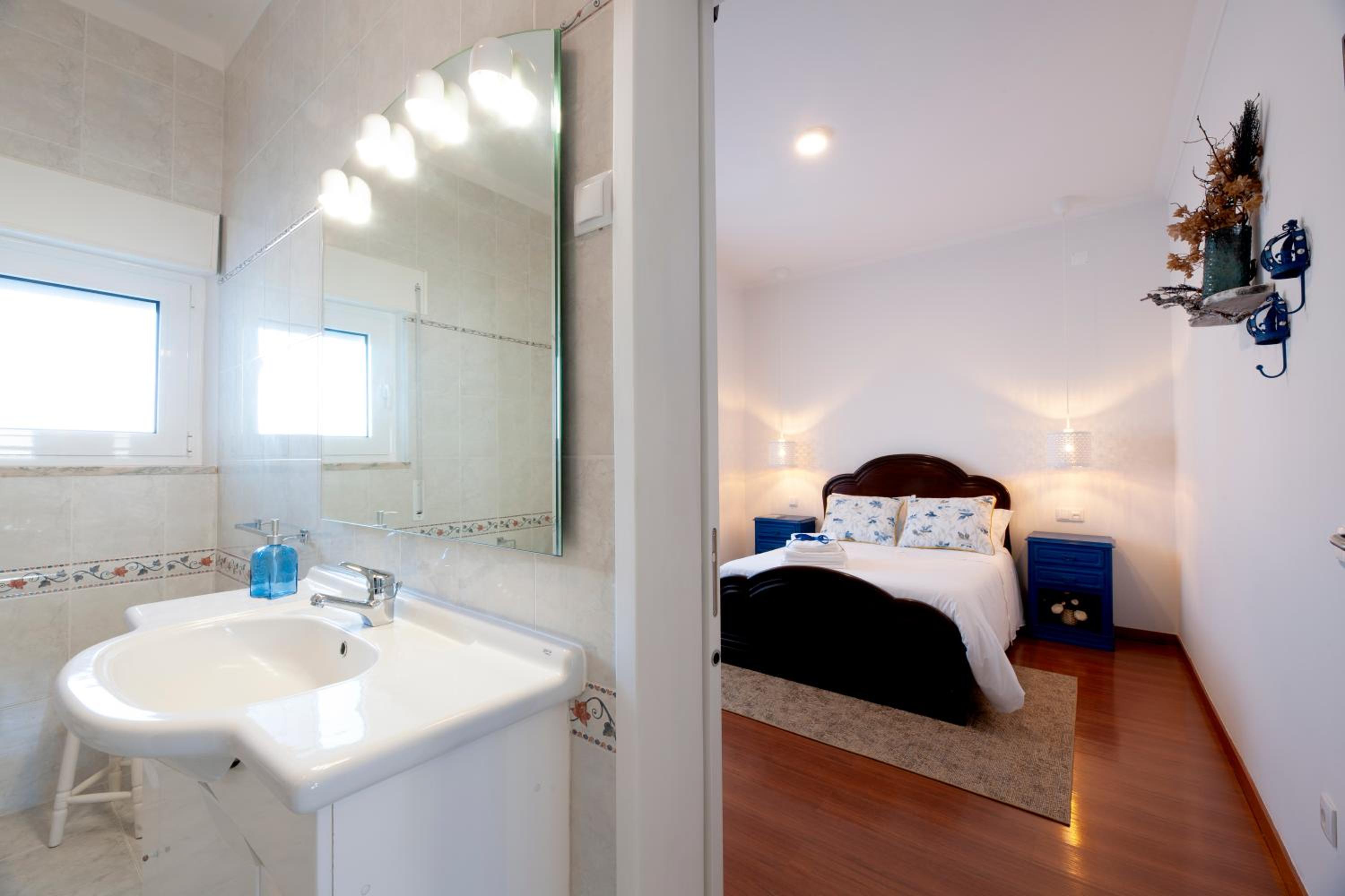 Double Room with Private Bathroom photo 2