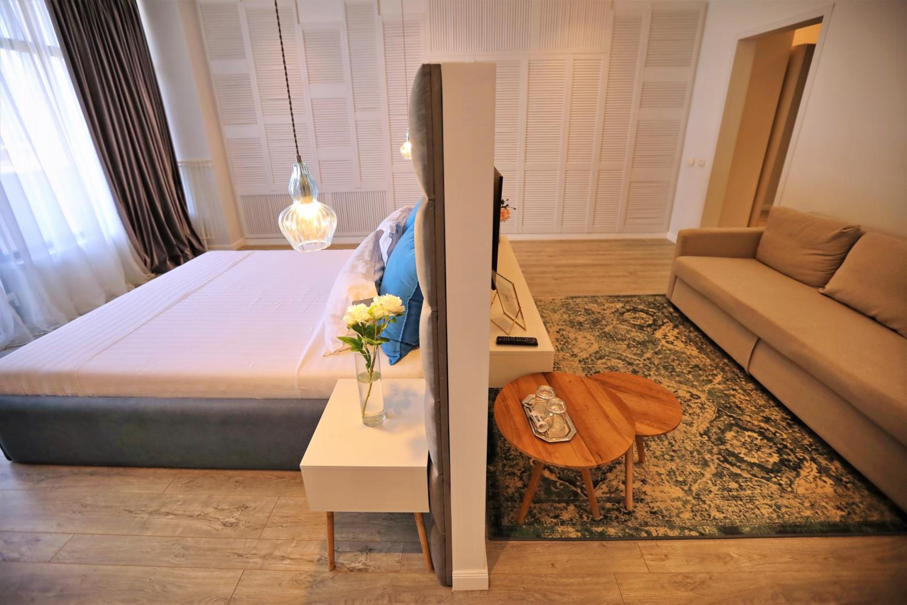 Family Room with Balcony photo 1
