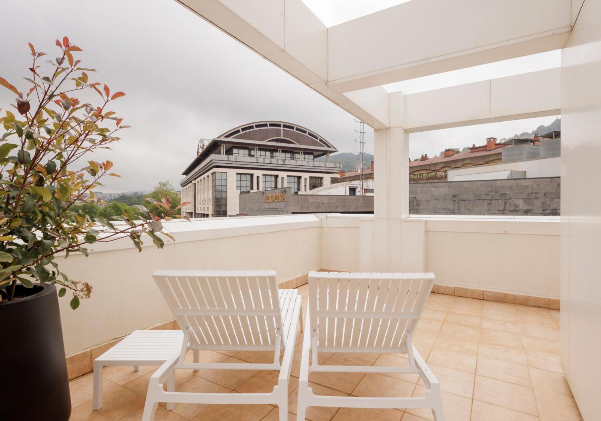 Junior Suite with Terrace - Photo 4