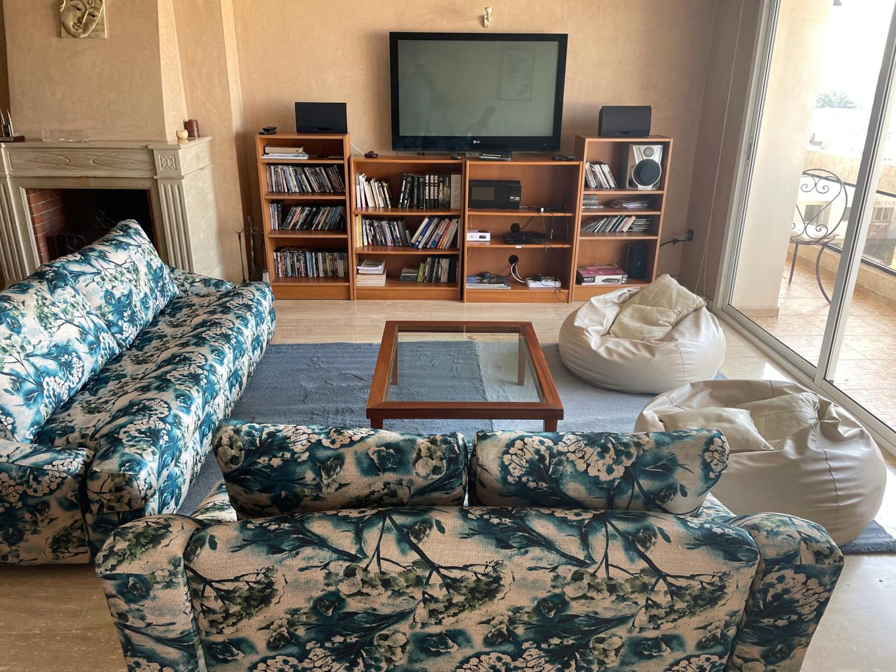 Apartment - Photo 1