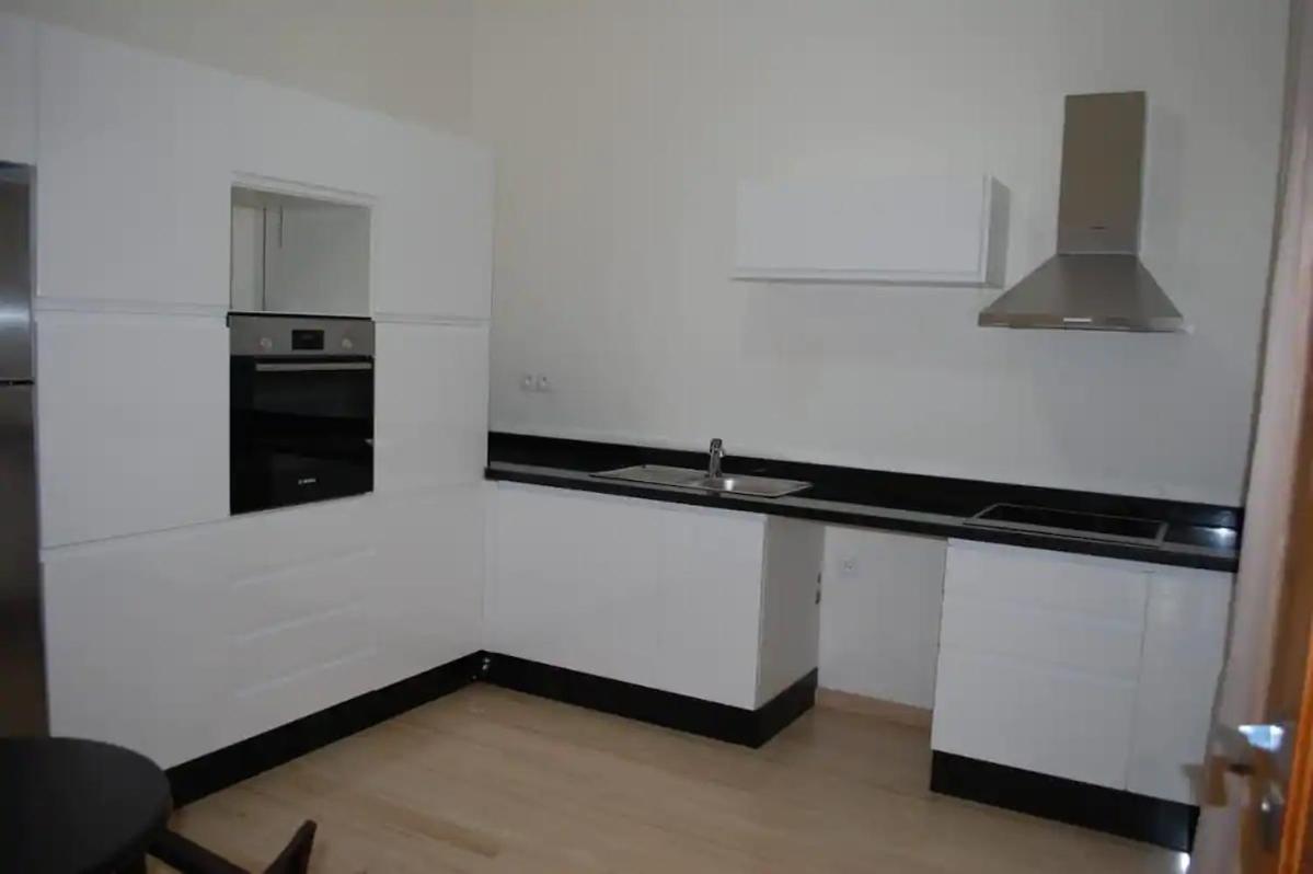 Two-Bedroom Apartment - Photo 5