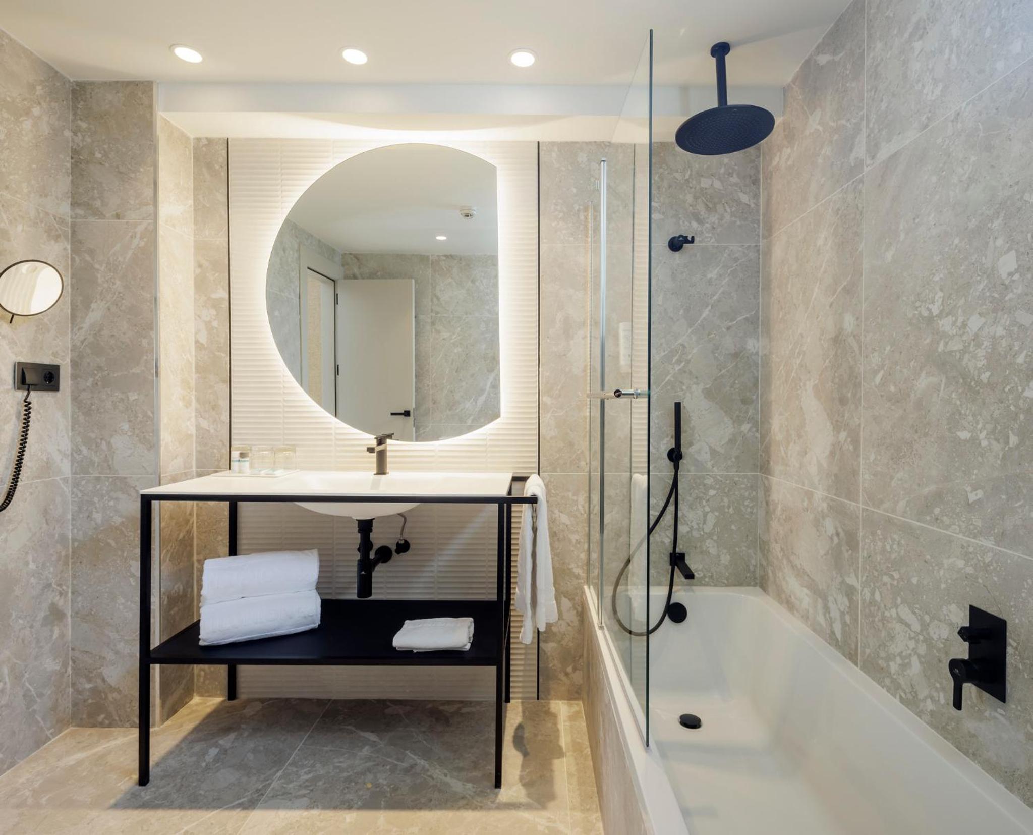 Junior Suite with Terrace - Photo 2