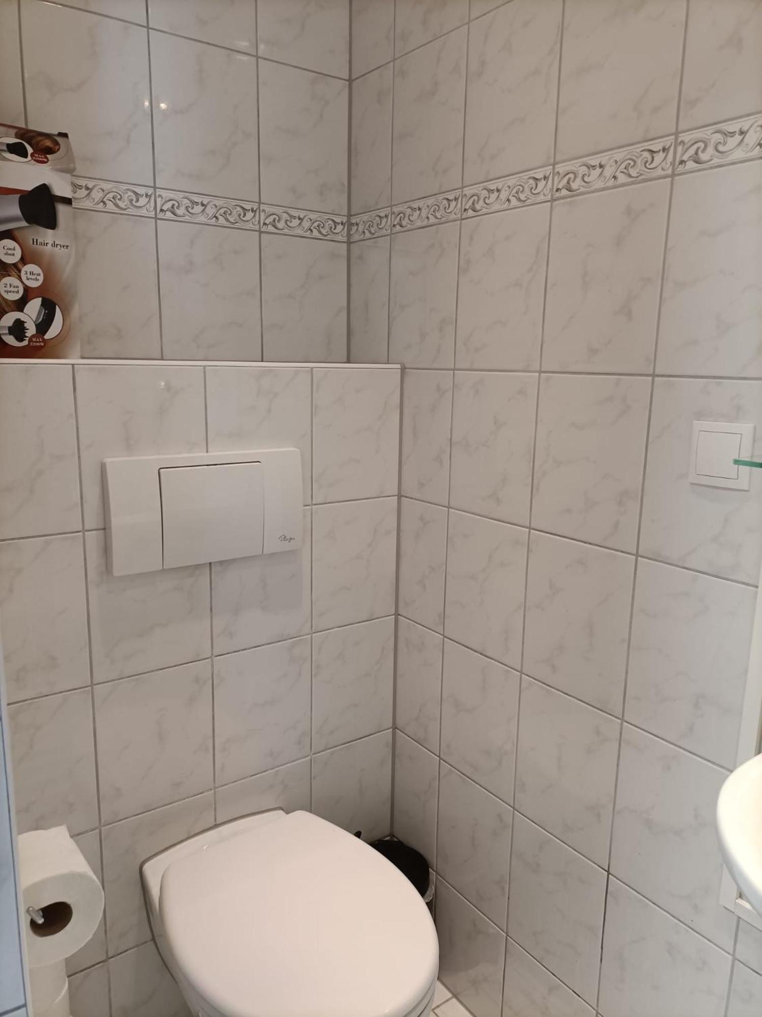 One-Bedroom Apartment - Photo 4