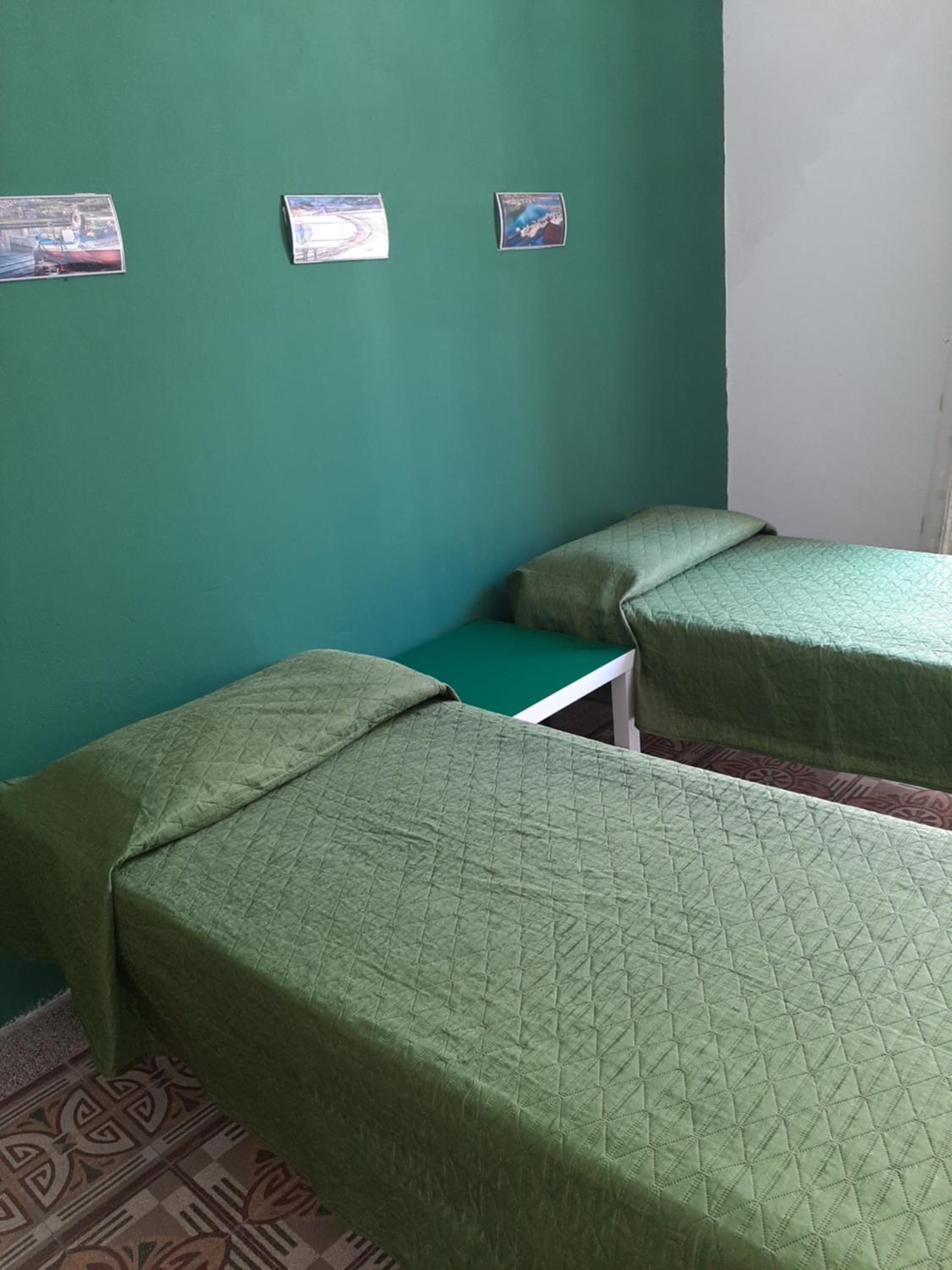 Two-Bedroom House - Photo 21
